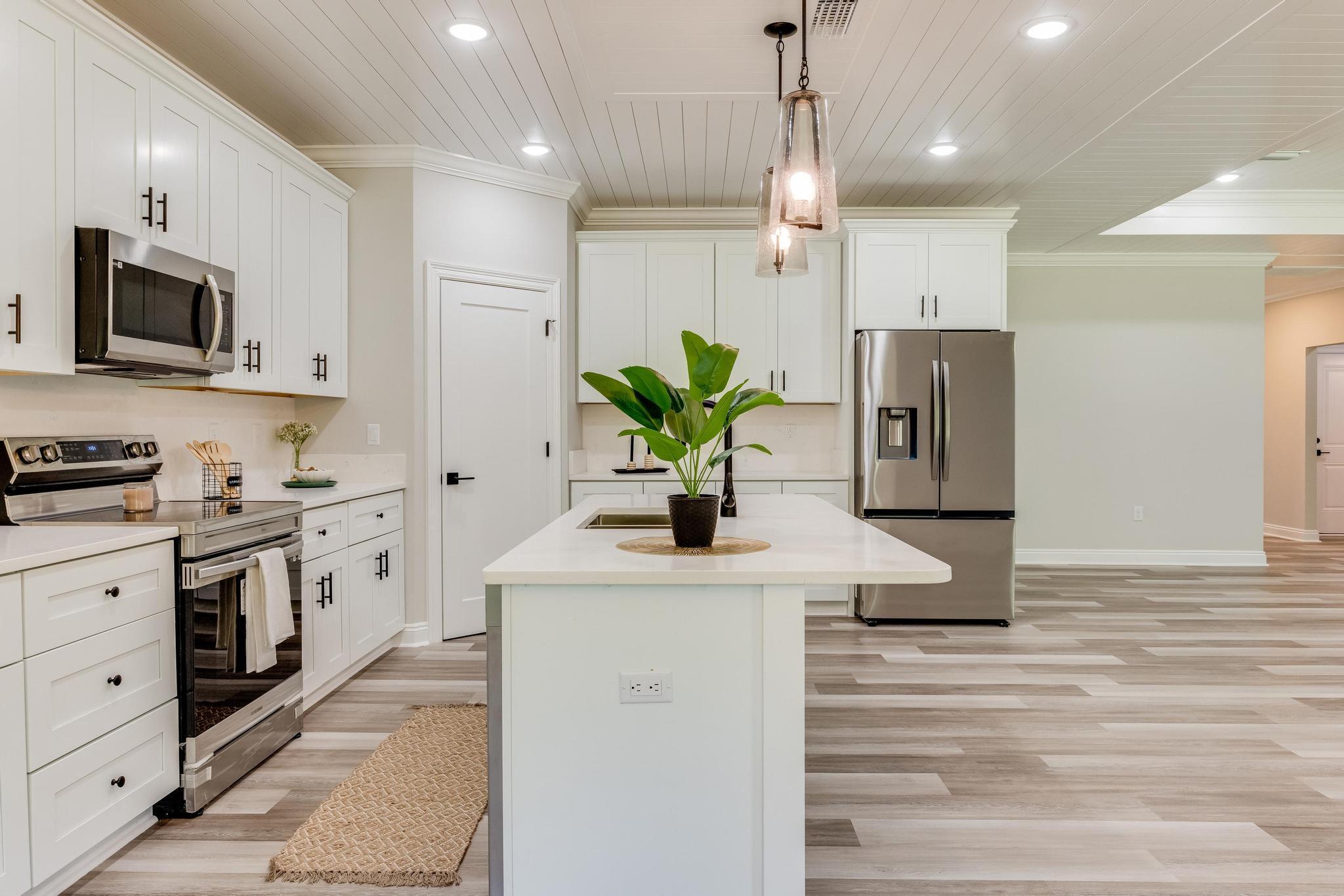 HOMEWOOD EST - Residential