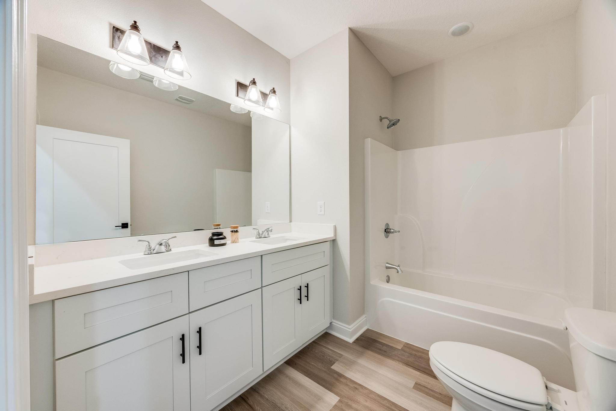 HOMEWOOD EST - Residential