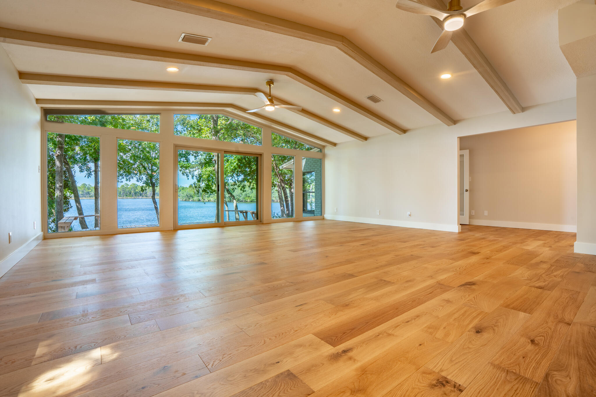 LAKE PIPPIN - Residential