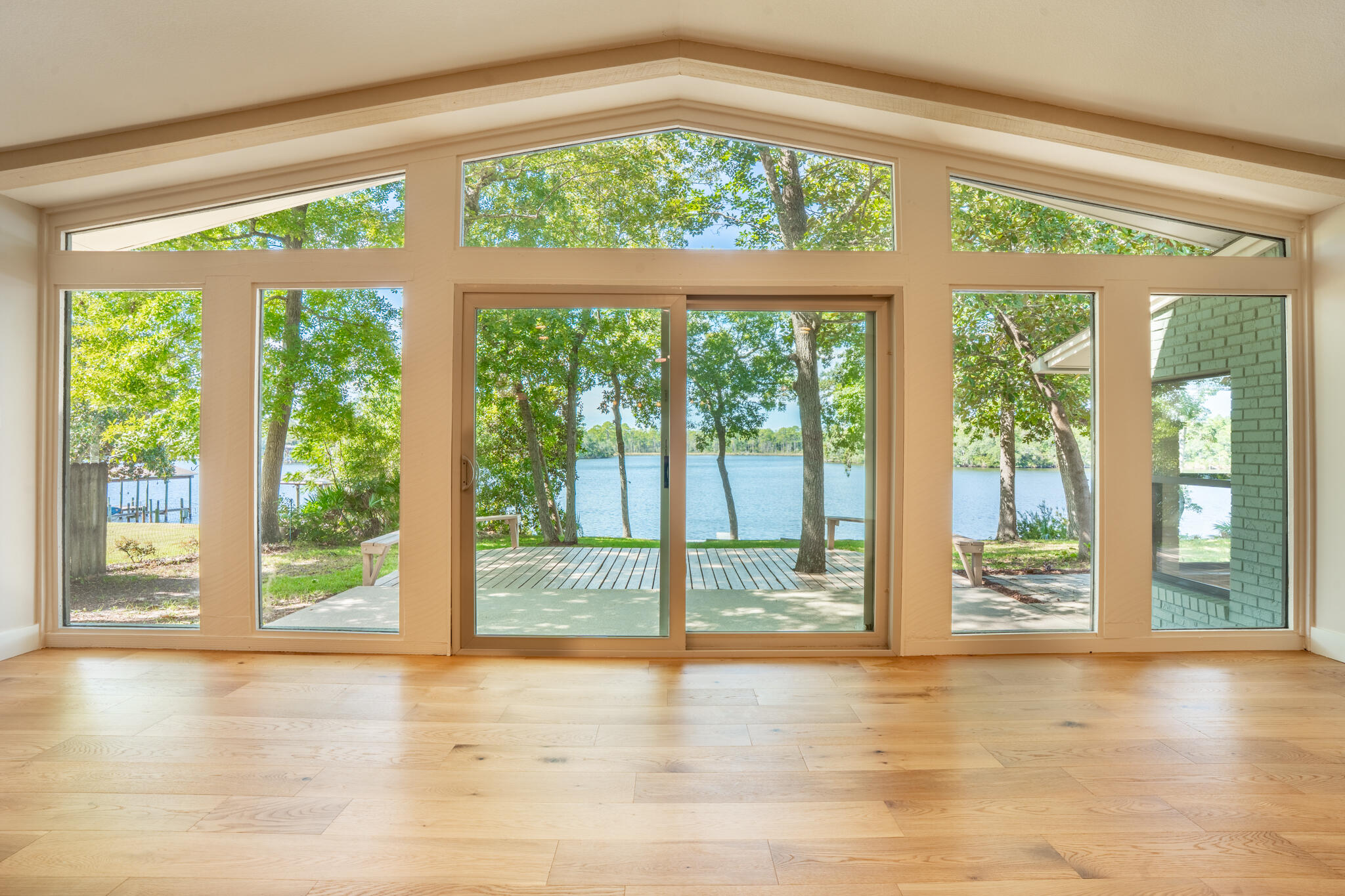 LAKE PIPPIN - Residential