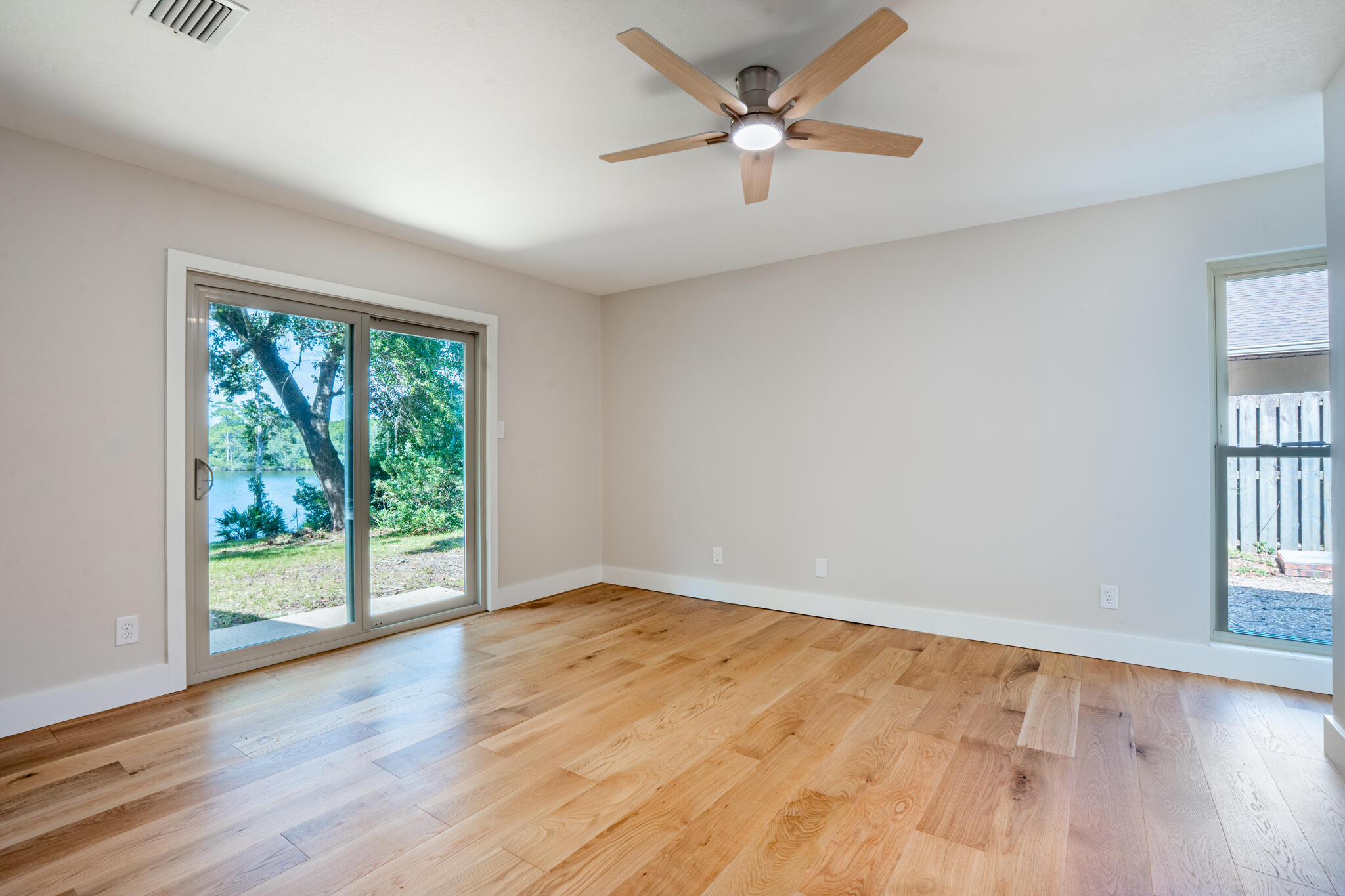 LAKE PIPPIN - Residential