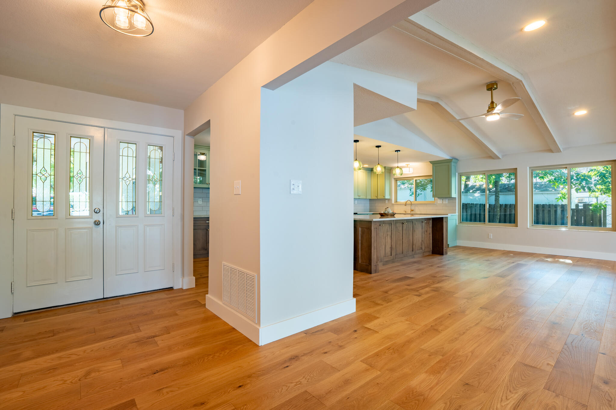 LAKE PIPPIN - Residential