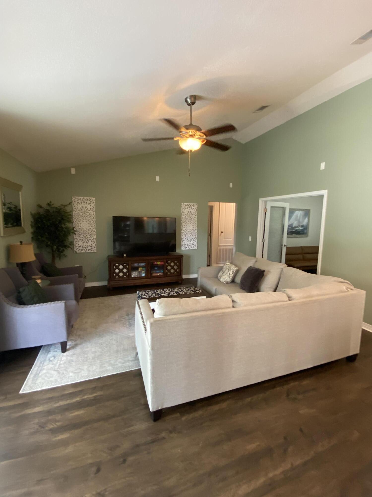 NAVARRE S/D 2ND ADDN - Residential Lease