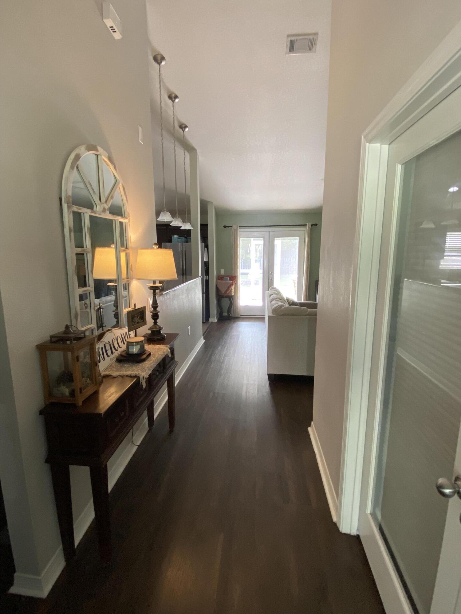 NAVARRE S/D 2ND ADDN - Residential Lease