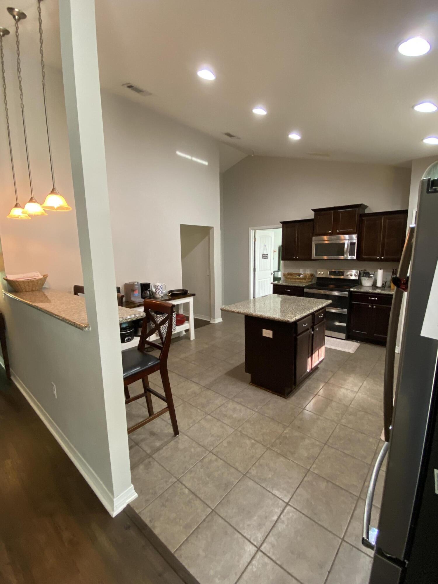 NAVARRE S/D 2ND ADDN - Residential Lease