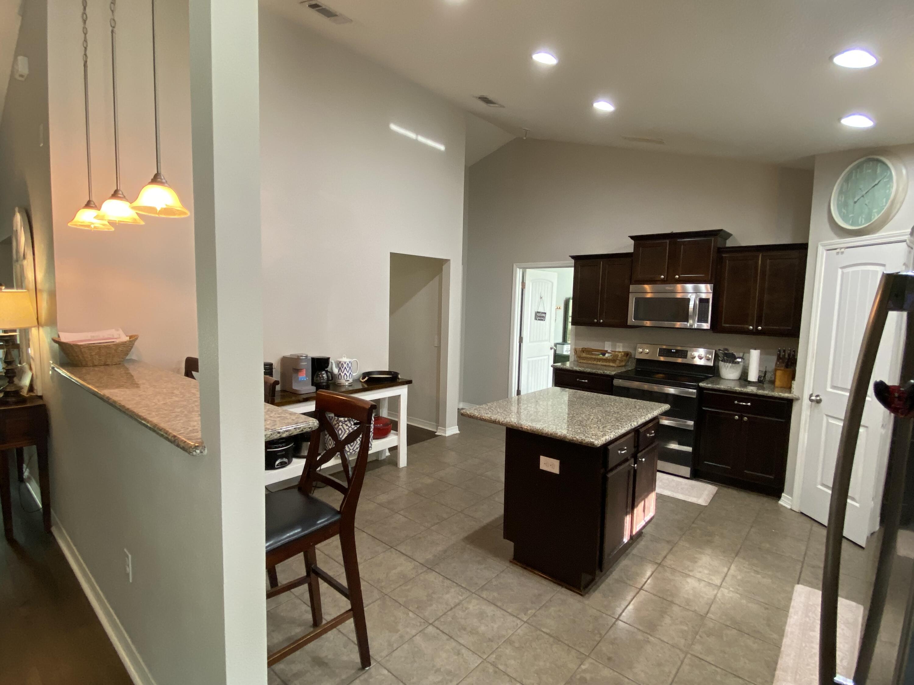 NAVARRE S/D 2ND ADDN - Residential Lease