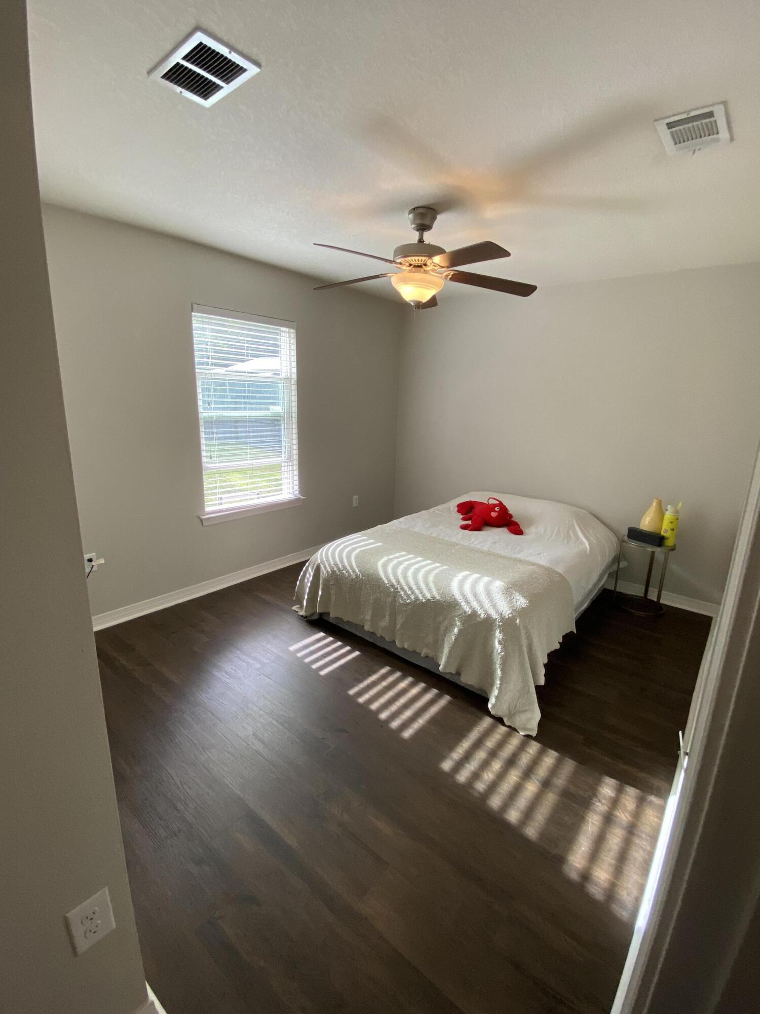 NAVARRE S/D 2ND ADDN - Residential Lease