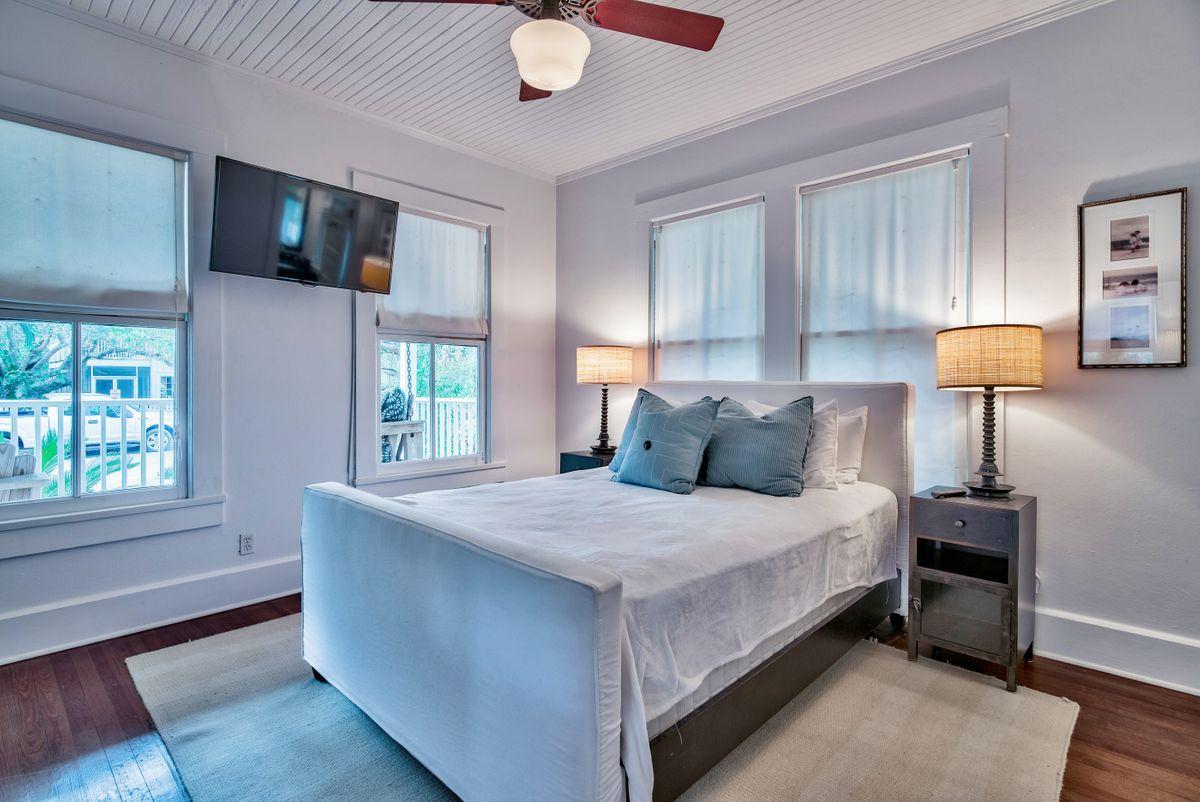 GRAYTON BEACH - Residential