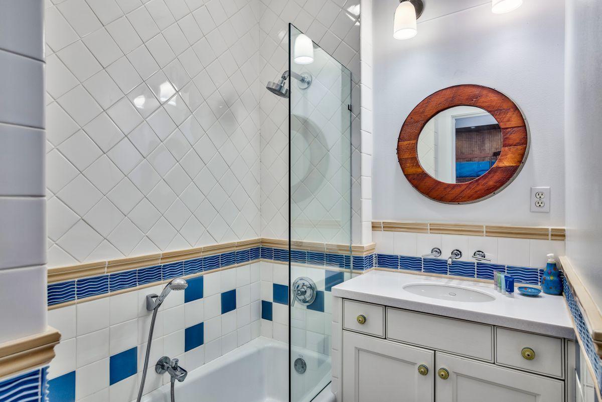 GRAYTON BEACH - Residential