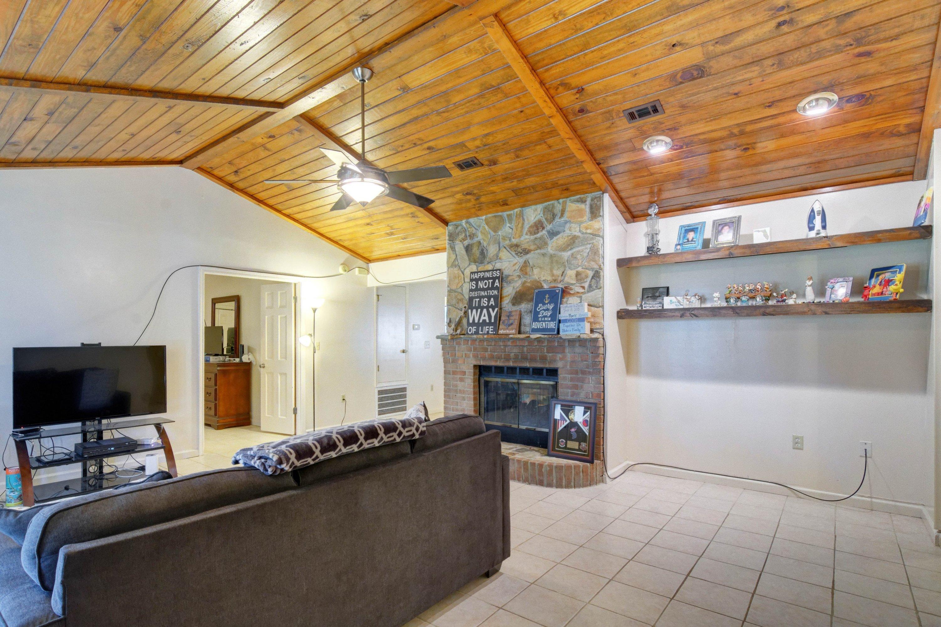 RIVERSIDE NORTH - Residential