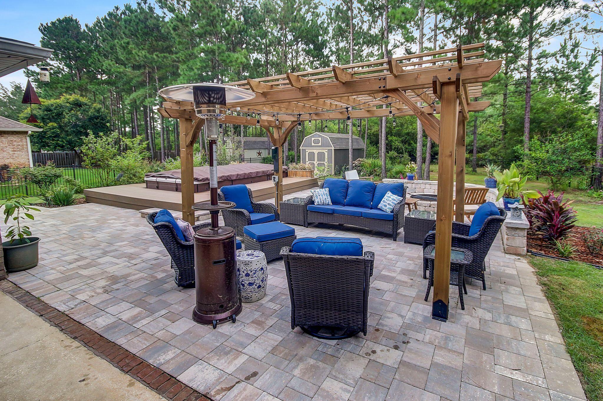HAMMOCK BAY - Residential