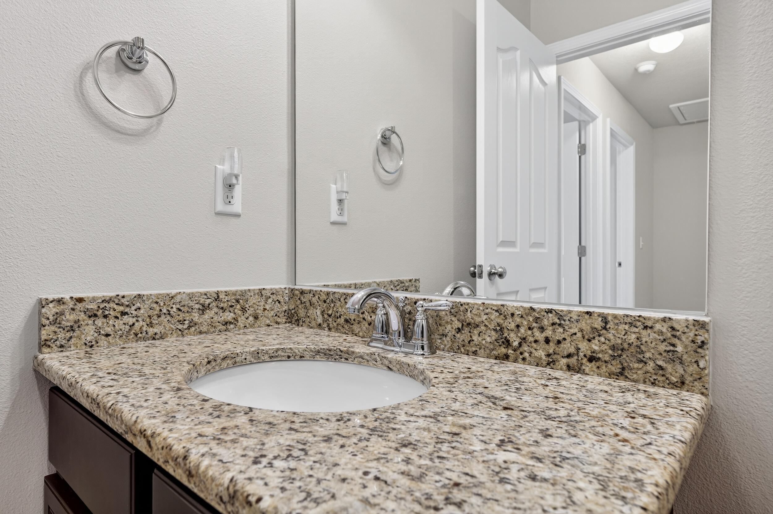 RESERVE POINTE - Residential