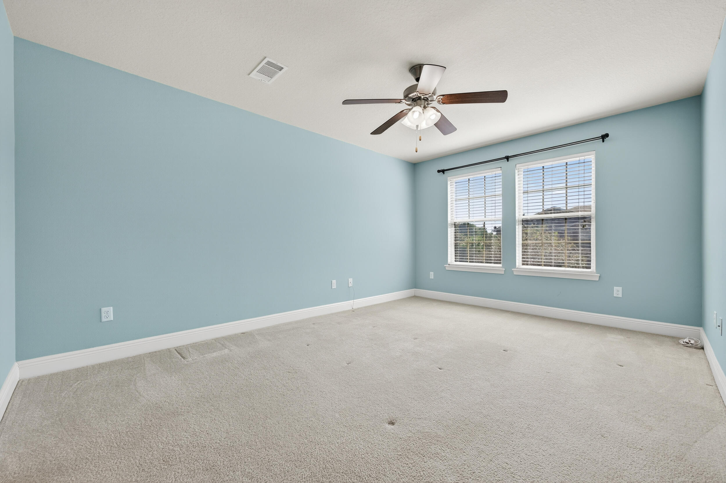 RESERVE POINTE - Residential