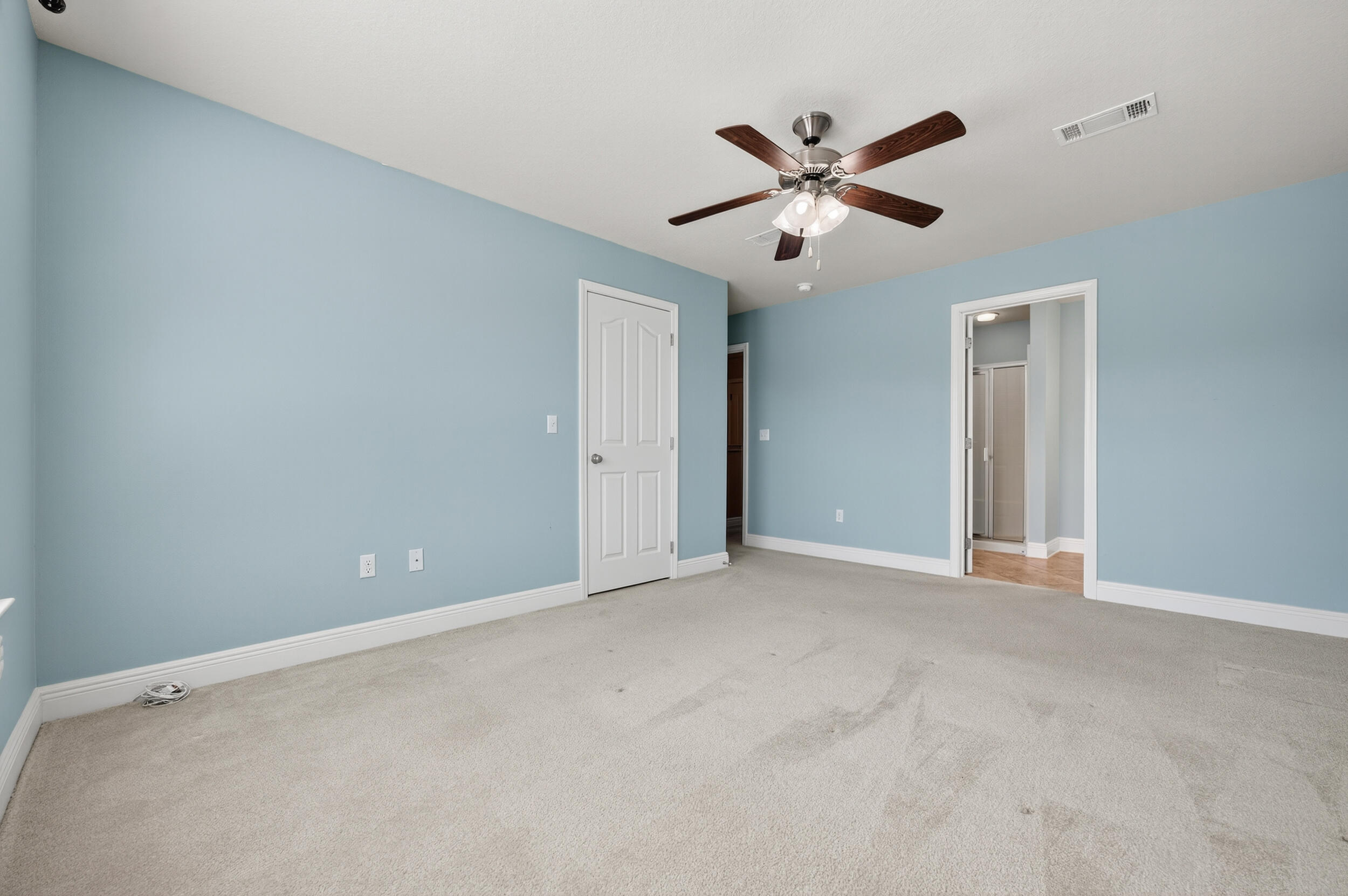 RESERVE POINTE - Residential