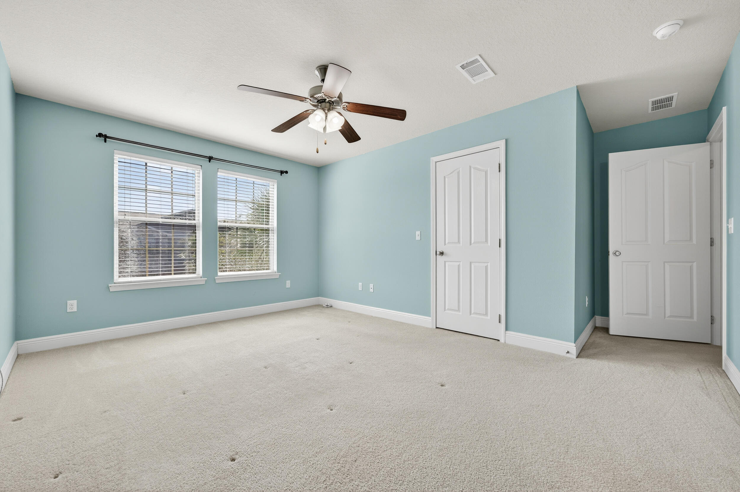 RESERVE POINTE - Residential