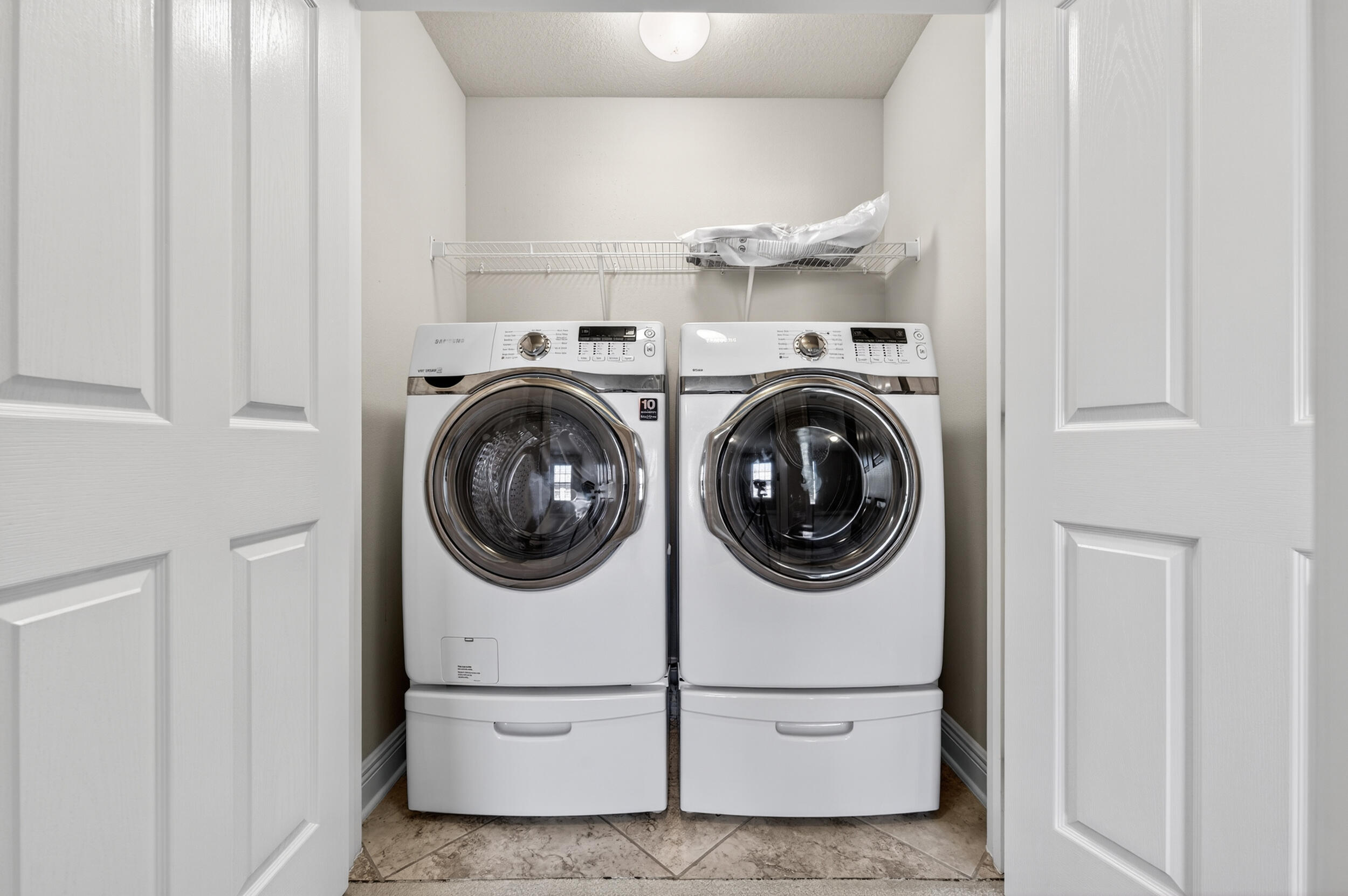 RESERVE POINTE - Residential