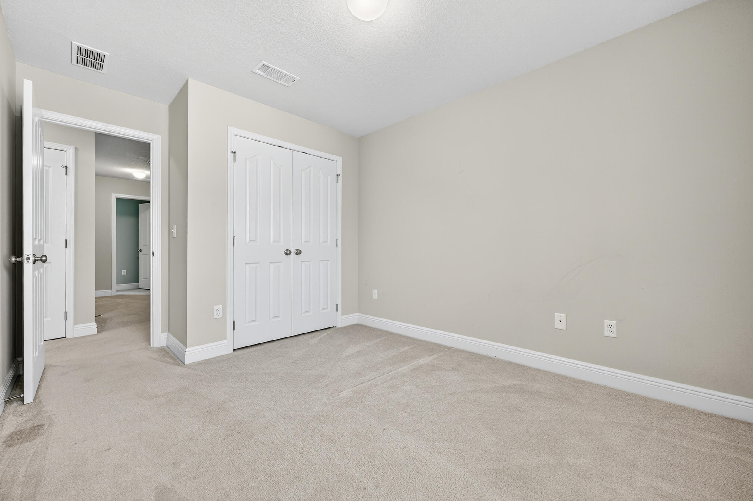 RESERVE POINTE - Residential