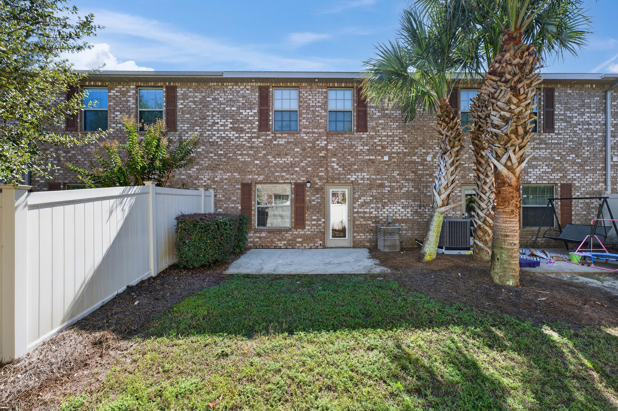RESERVE POINTE - Residential