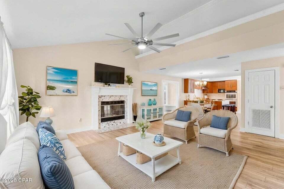 CROWN POINT - Residential