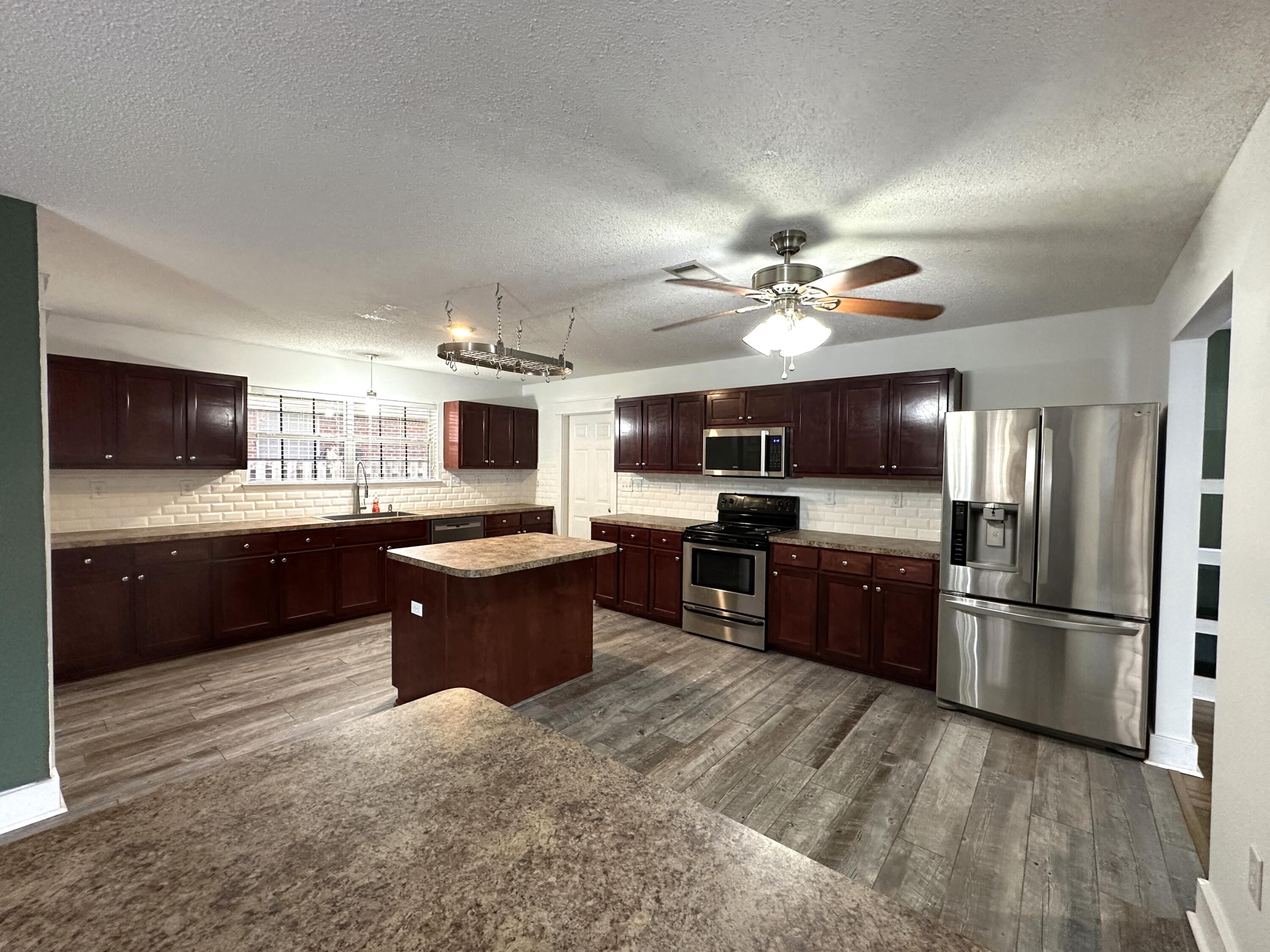 LEE FARMS PH I - Residential Lease