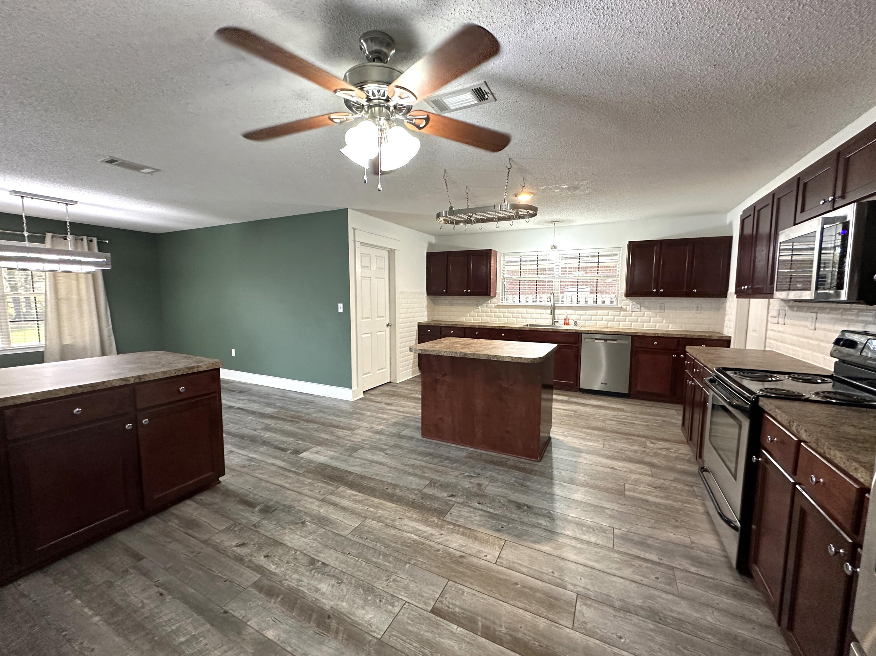 LEE FARMS PH I - Residential Lease