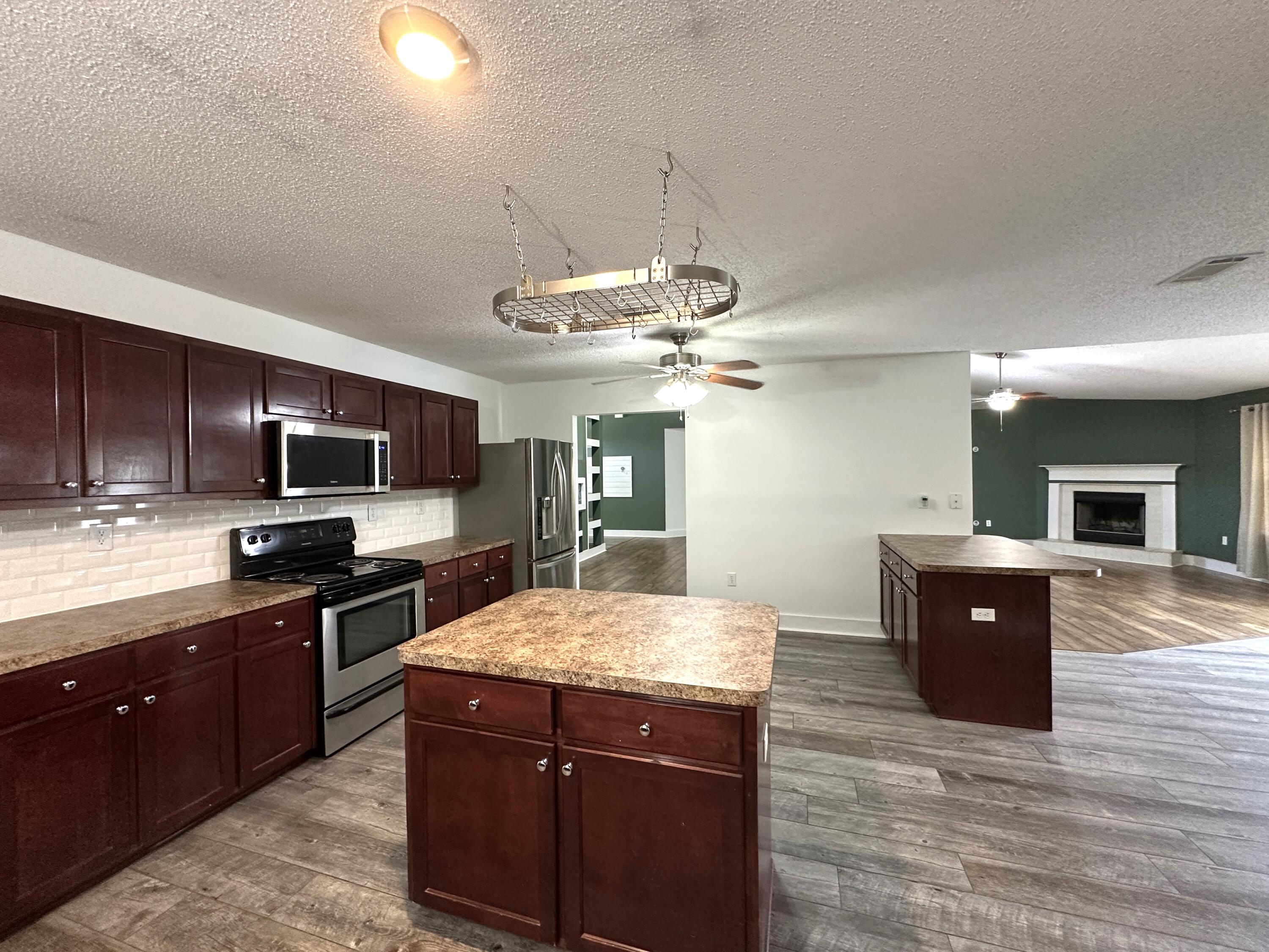 LEE FARMS PH I - Residential Lease