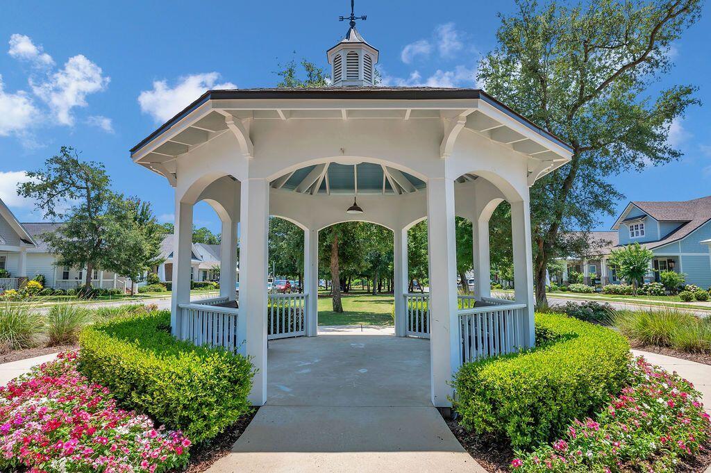 Deer Moss Creek - Residential