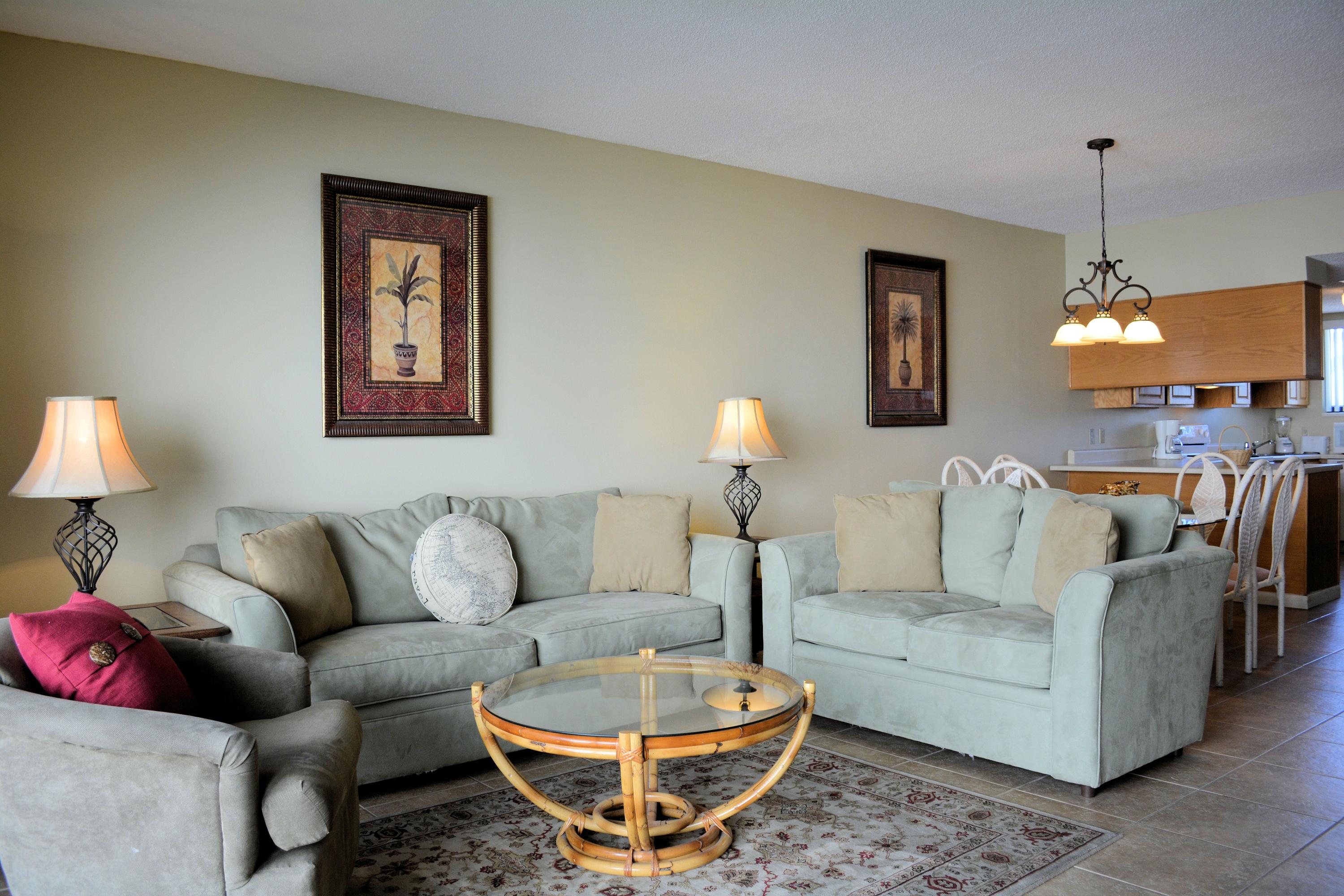 EMERALD HILL CONDO PH 3 - Residential