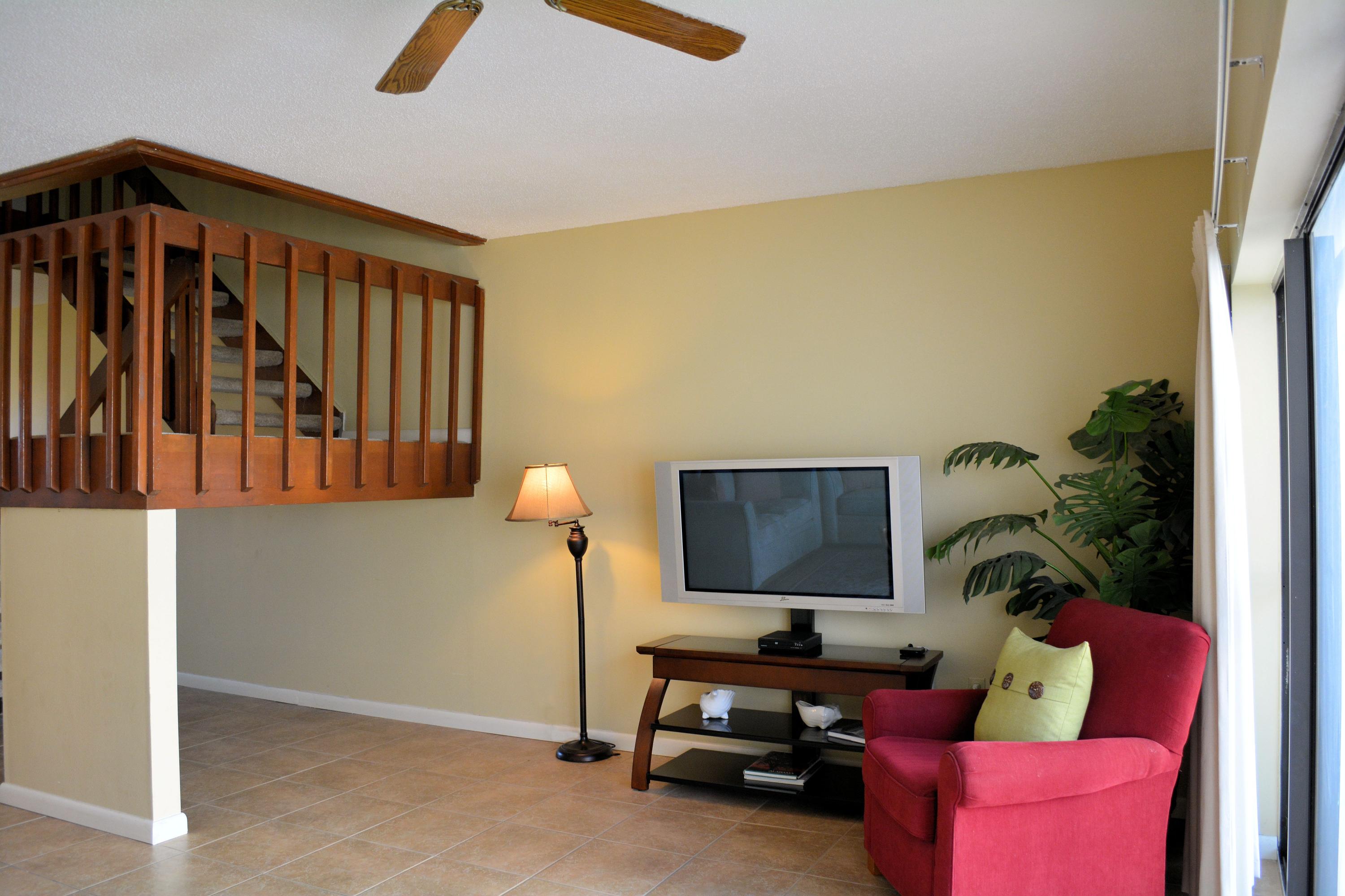 EMERALD HILL CONDO PH 3 - Residential