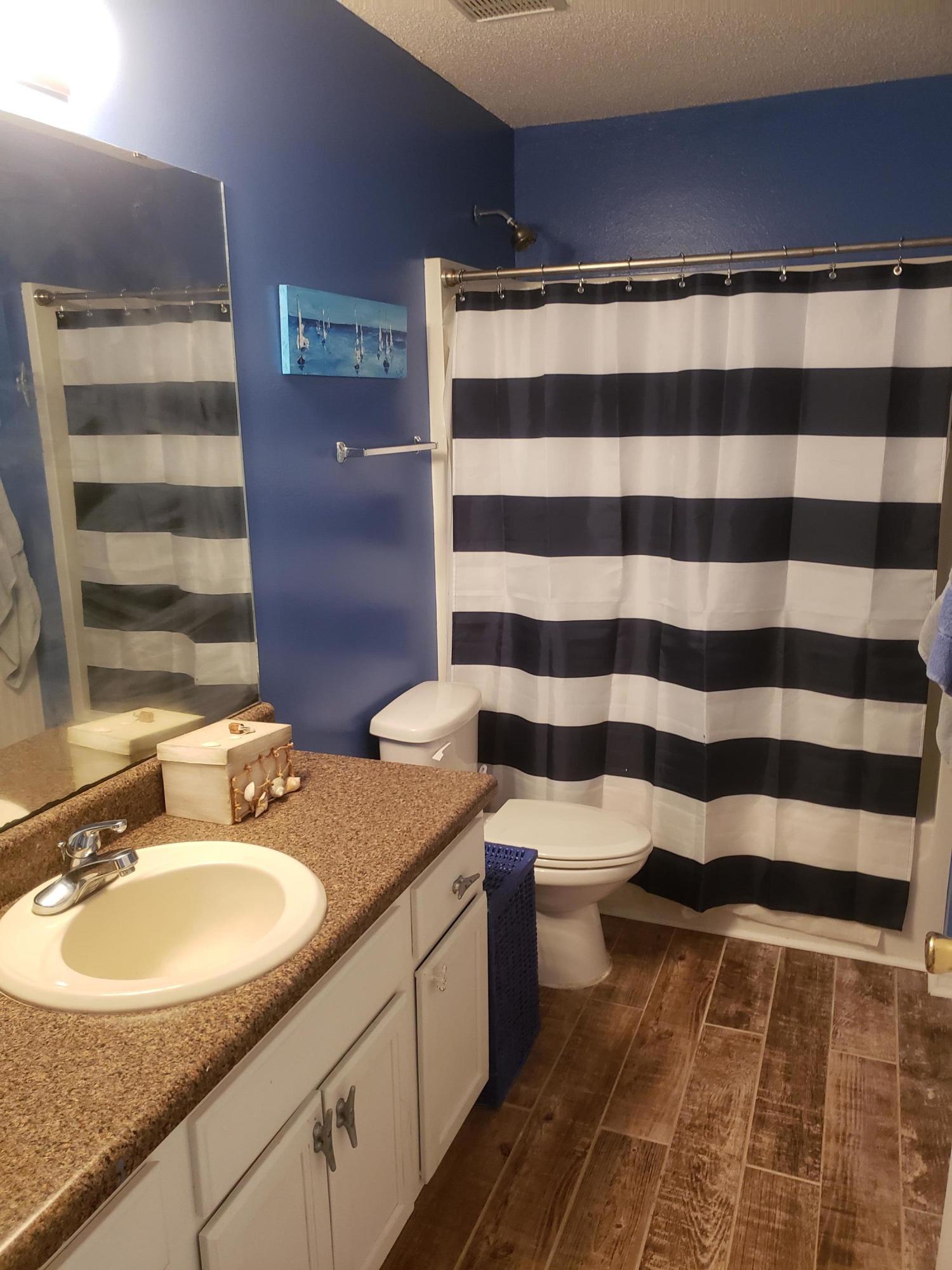 SANTA ROSA OAKS CONDOMINIUM - Residential