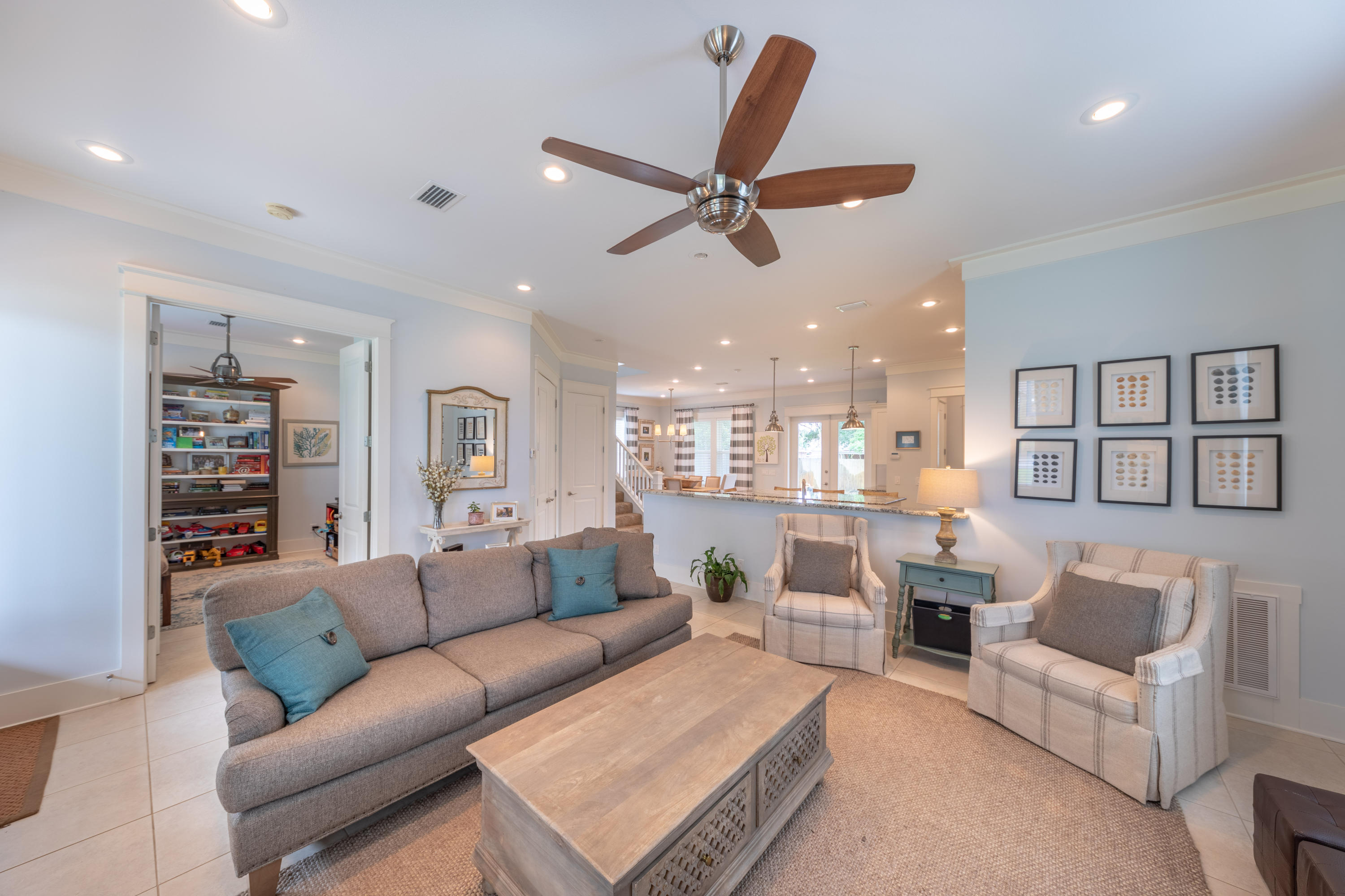 HOLIDAY SHORES ESTATES 2ND ADDN - Residential