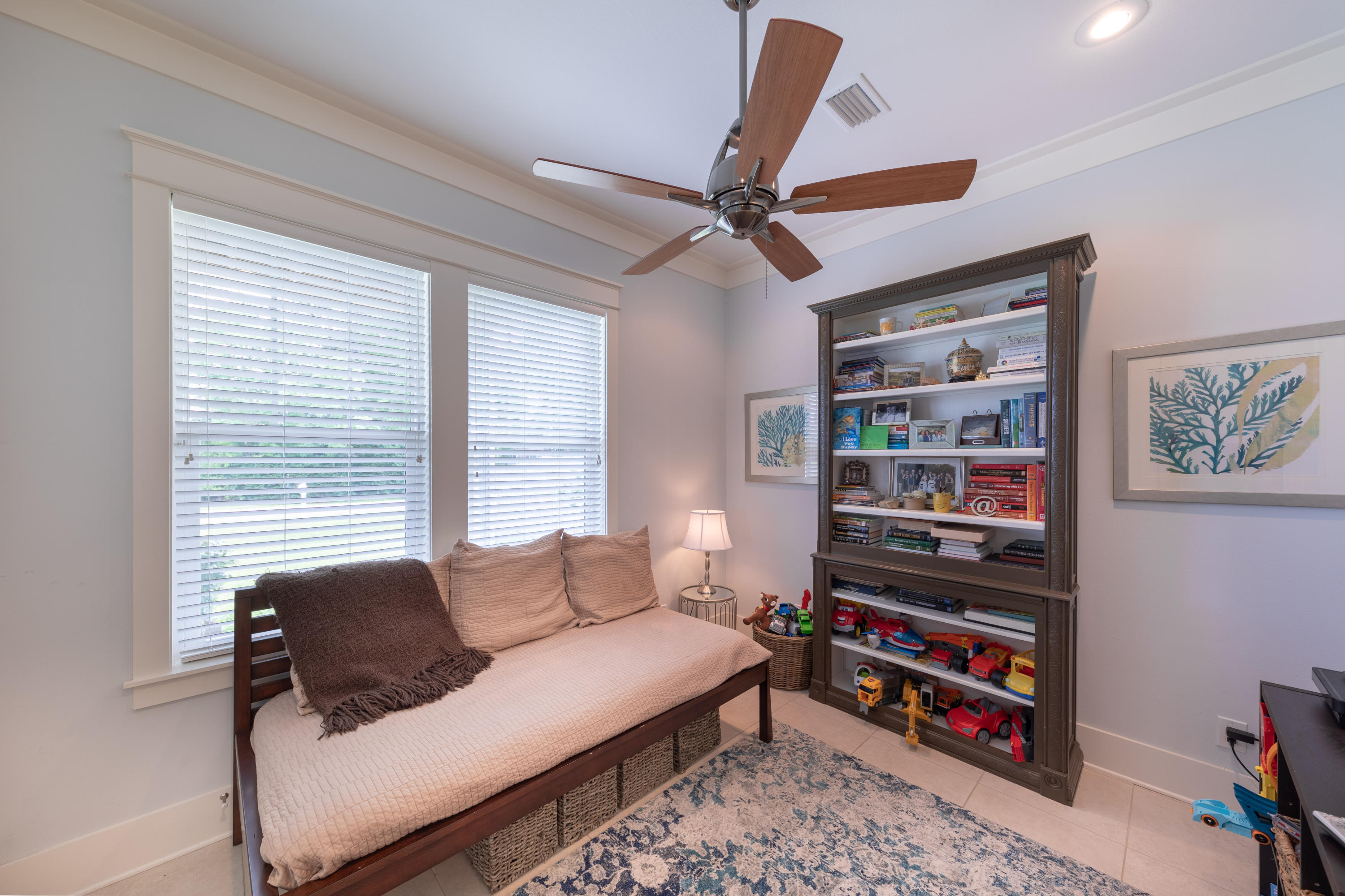 HOLIDAY SHORES ESTATES 2ND ADDN - Residential