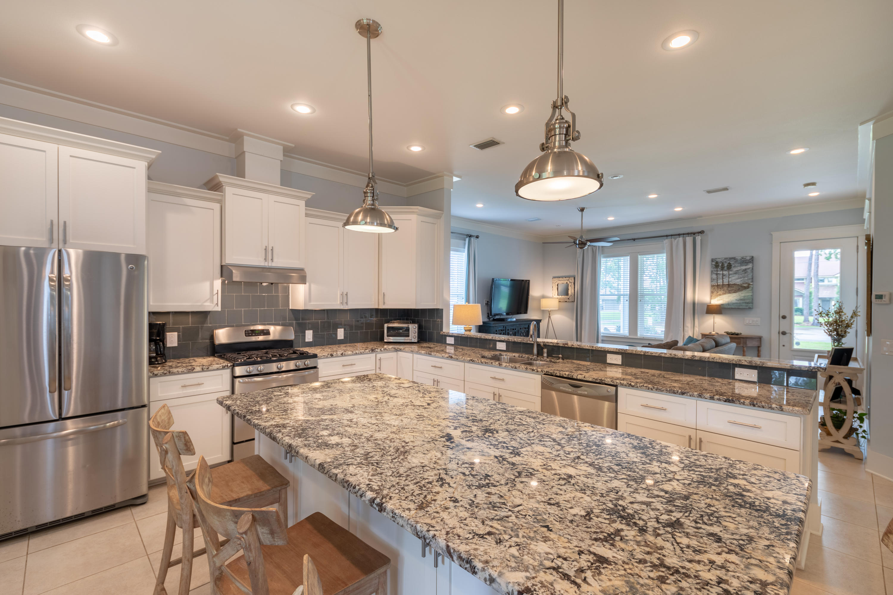 HOLIDAY SHORES ESTATES 2ND ADDN - Residential