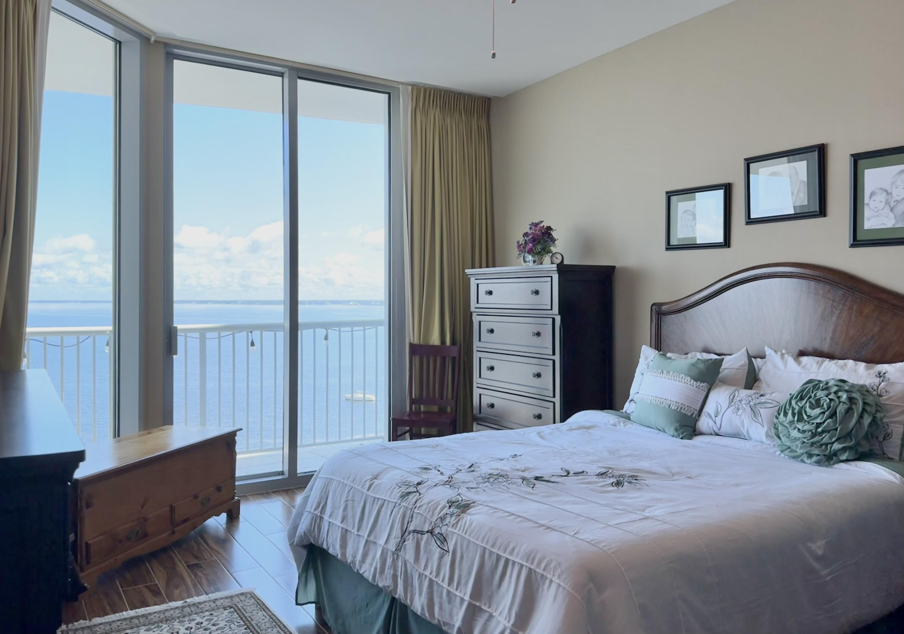 MARINA LANDING - Residential