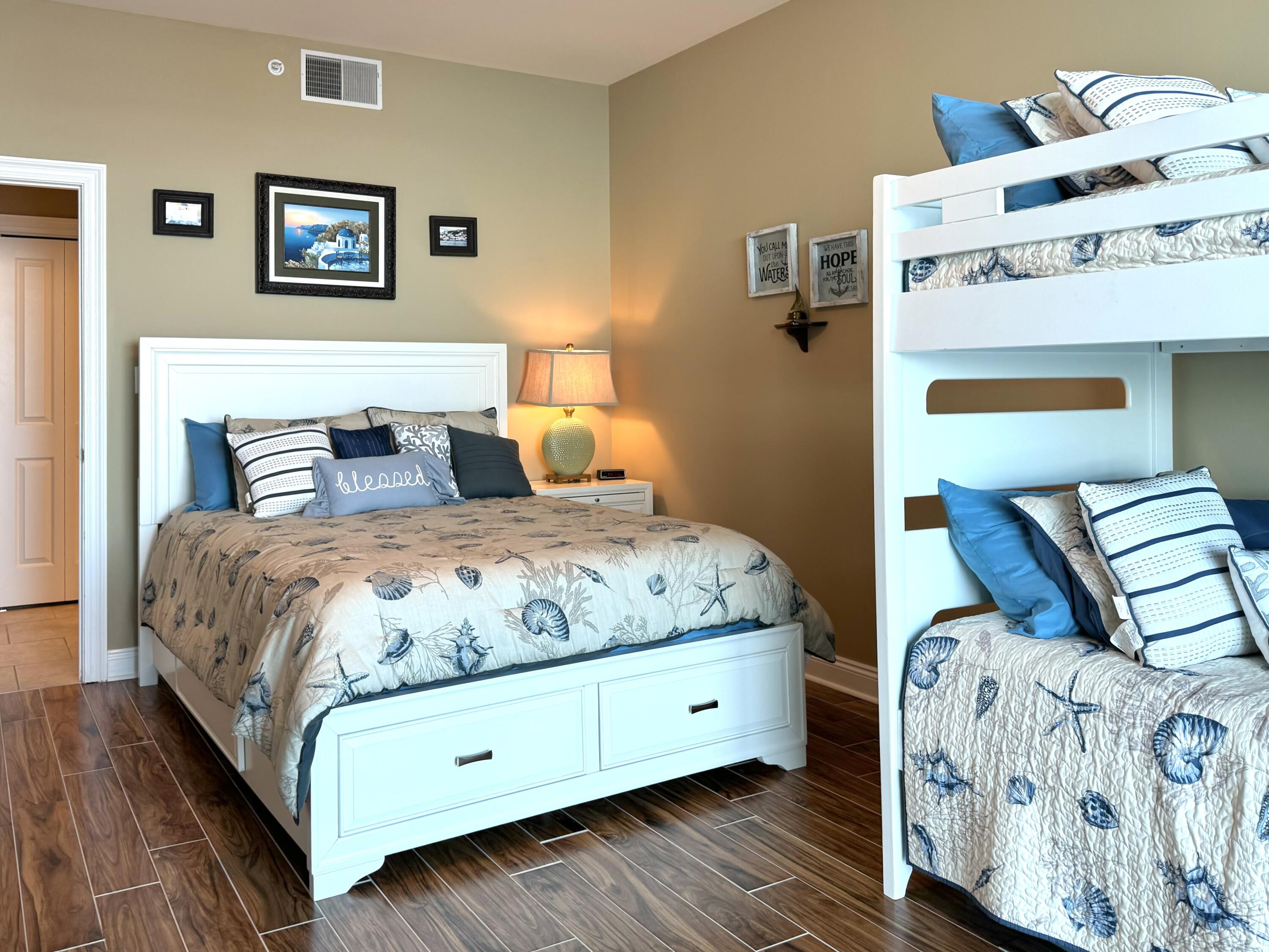 MARINA LANDING - Residential