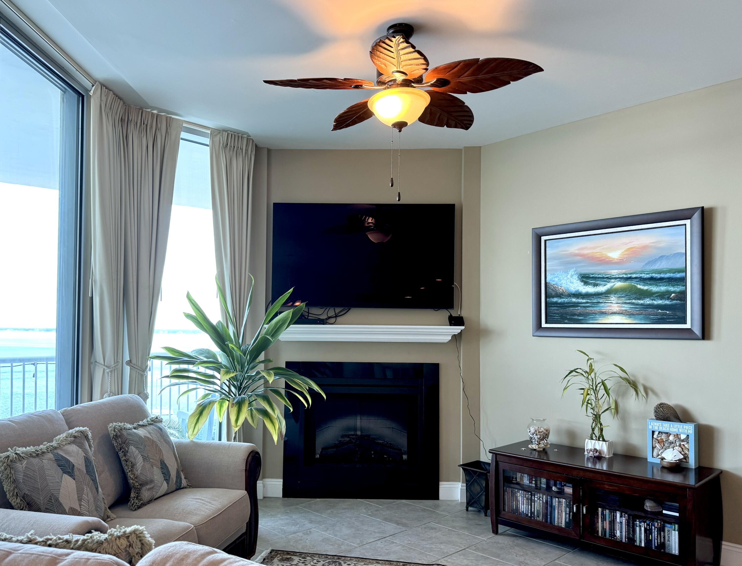 MARINA LANDING - Residential