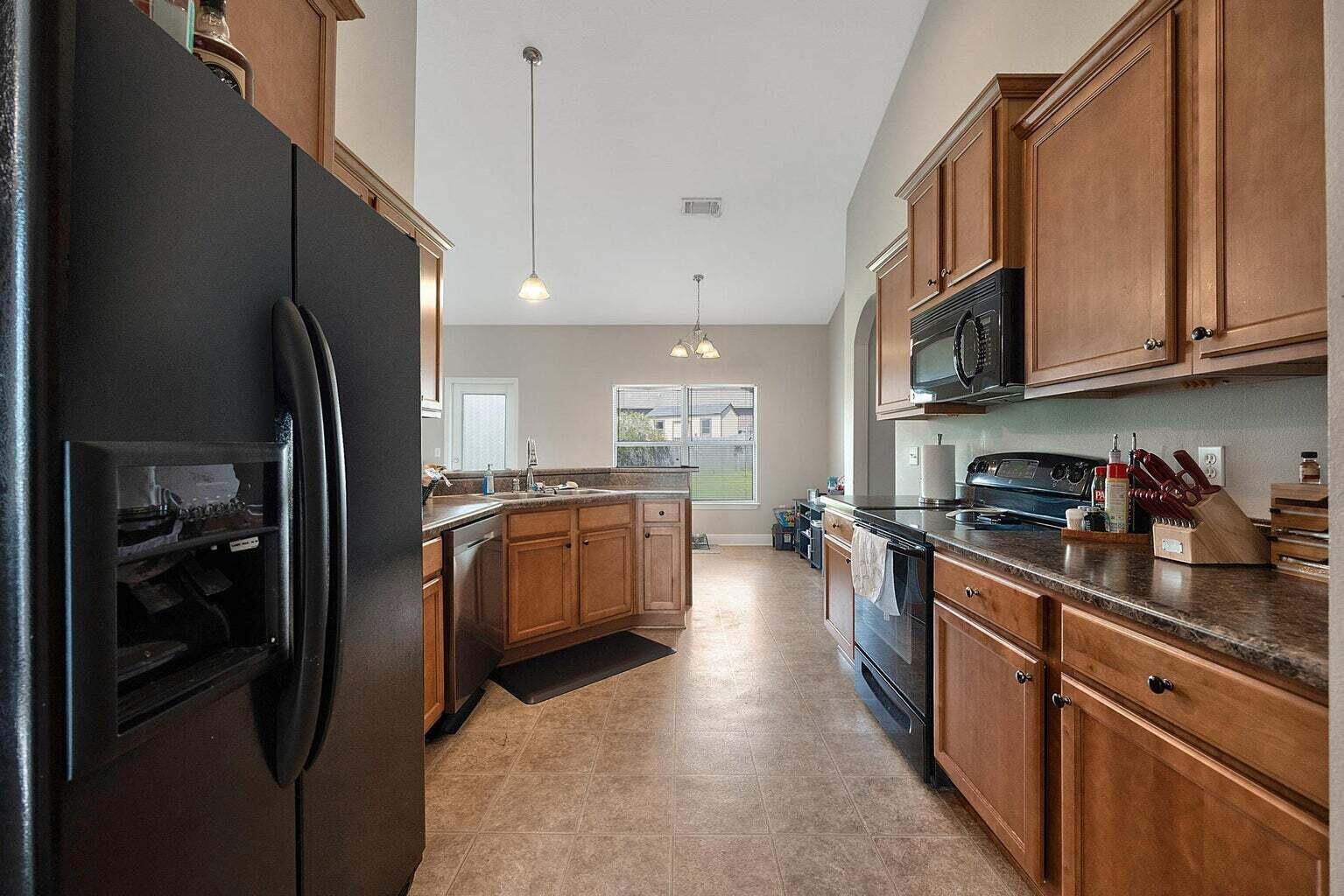 ROLLING RIDGE - Residential Lease