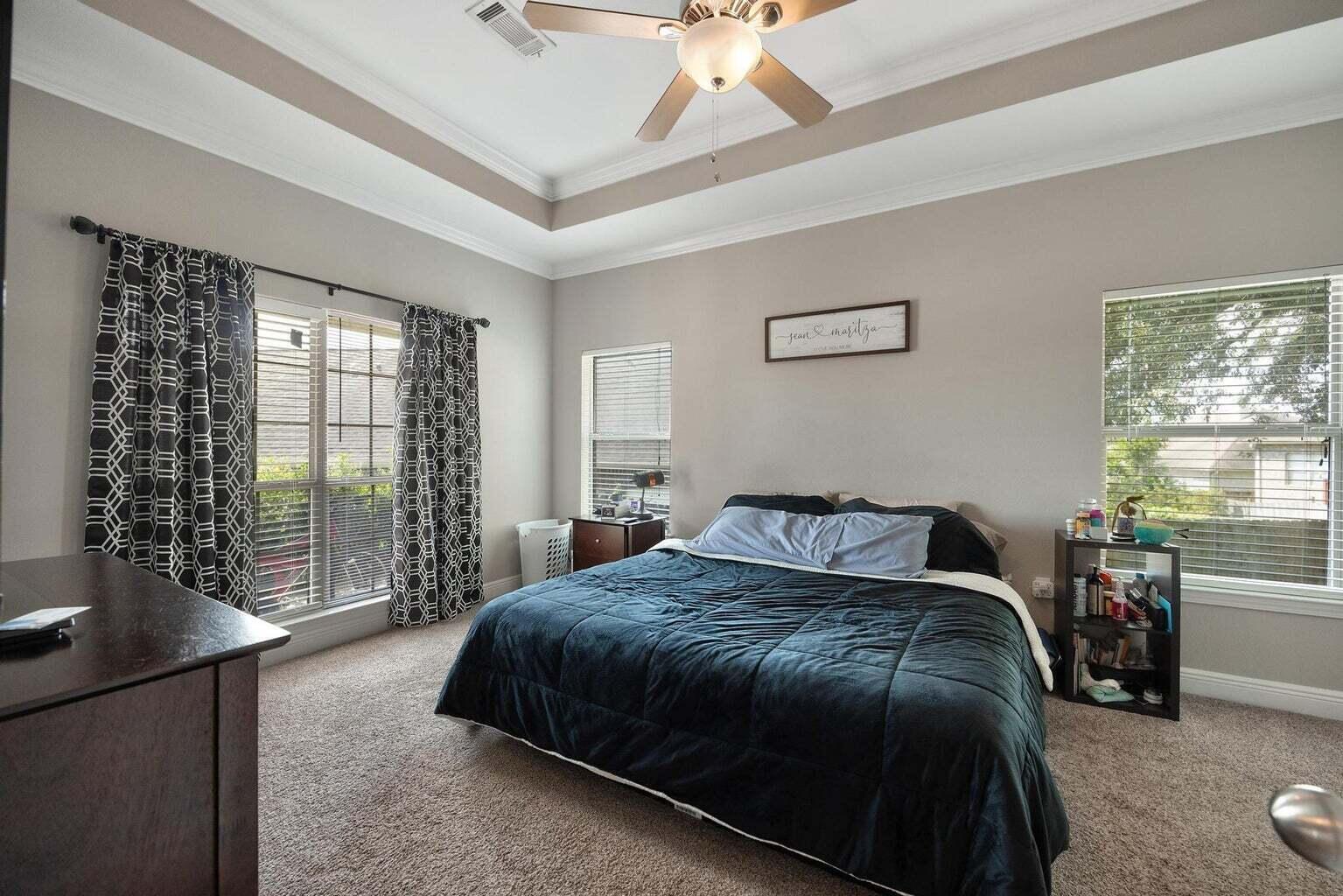 ROLLING RIDGE - Residential Lease