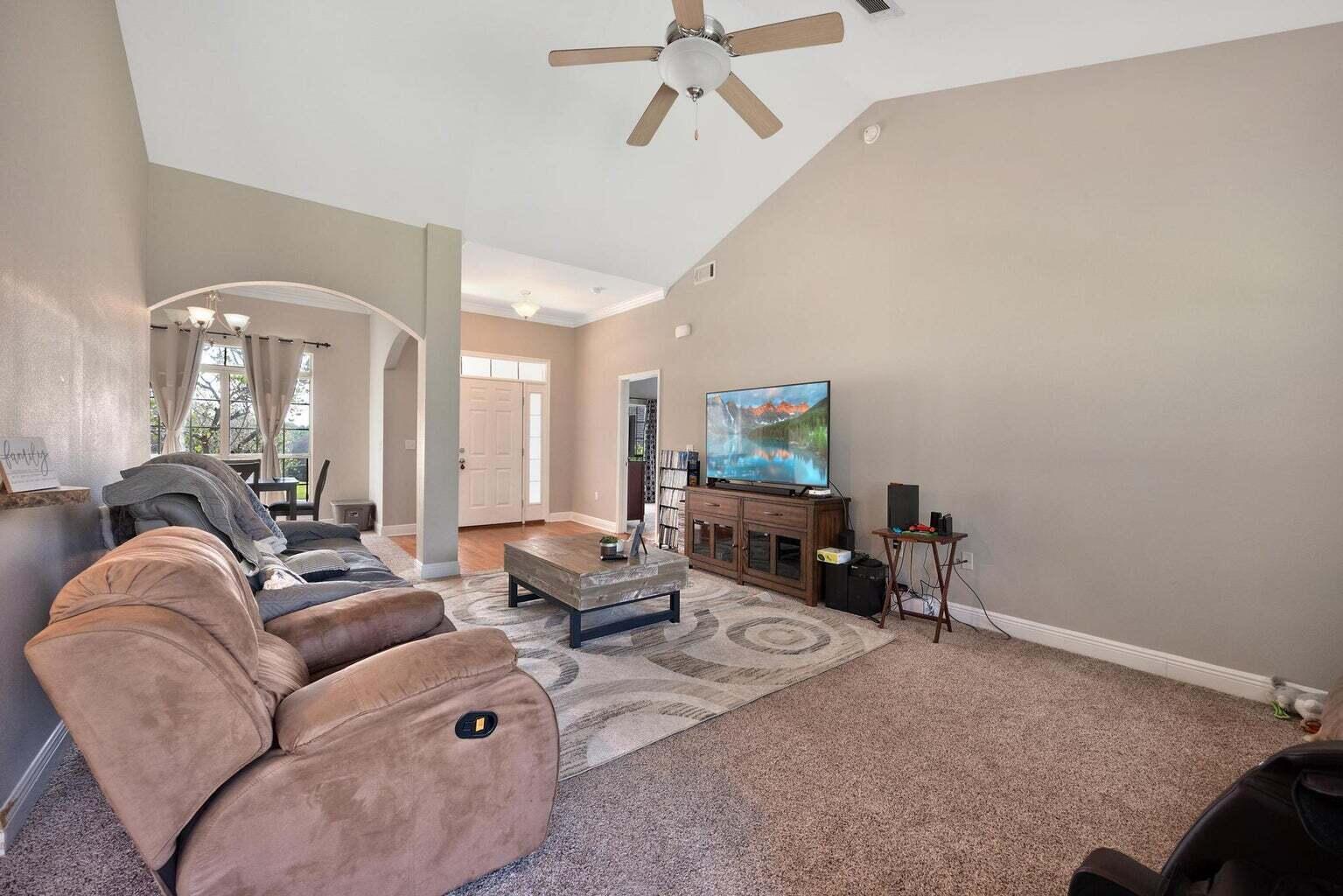 ROLLING RIDGE - Residential Lease