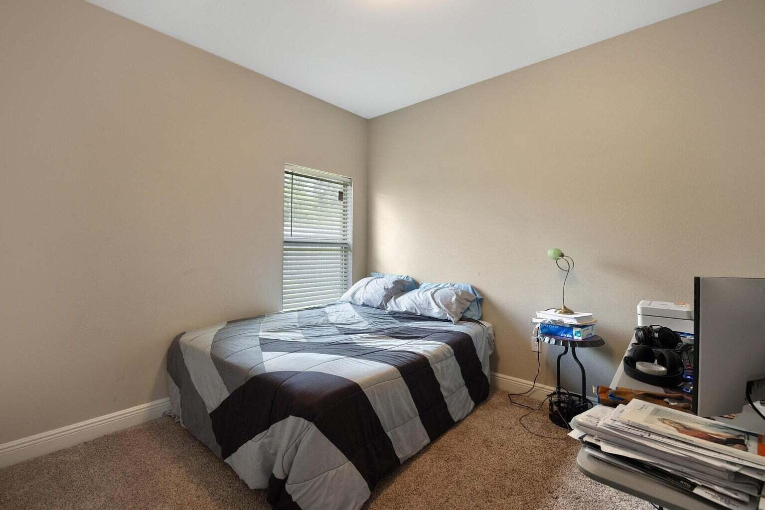 ROLLING RIDGE - Residential Lease