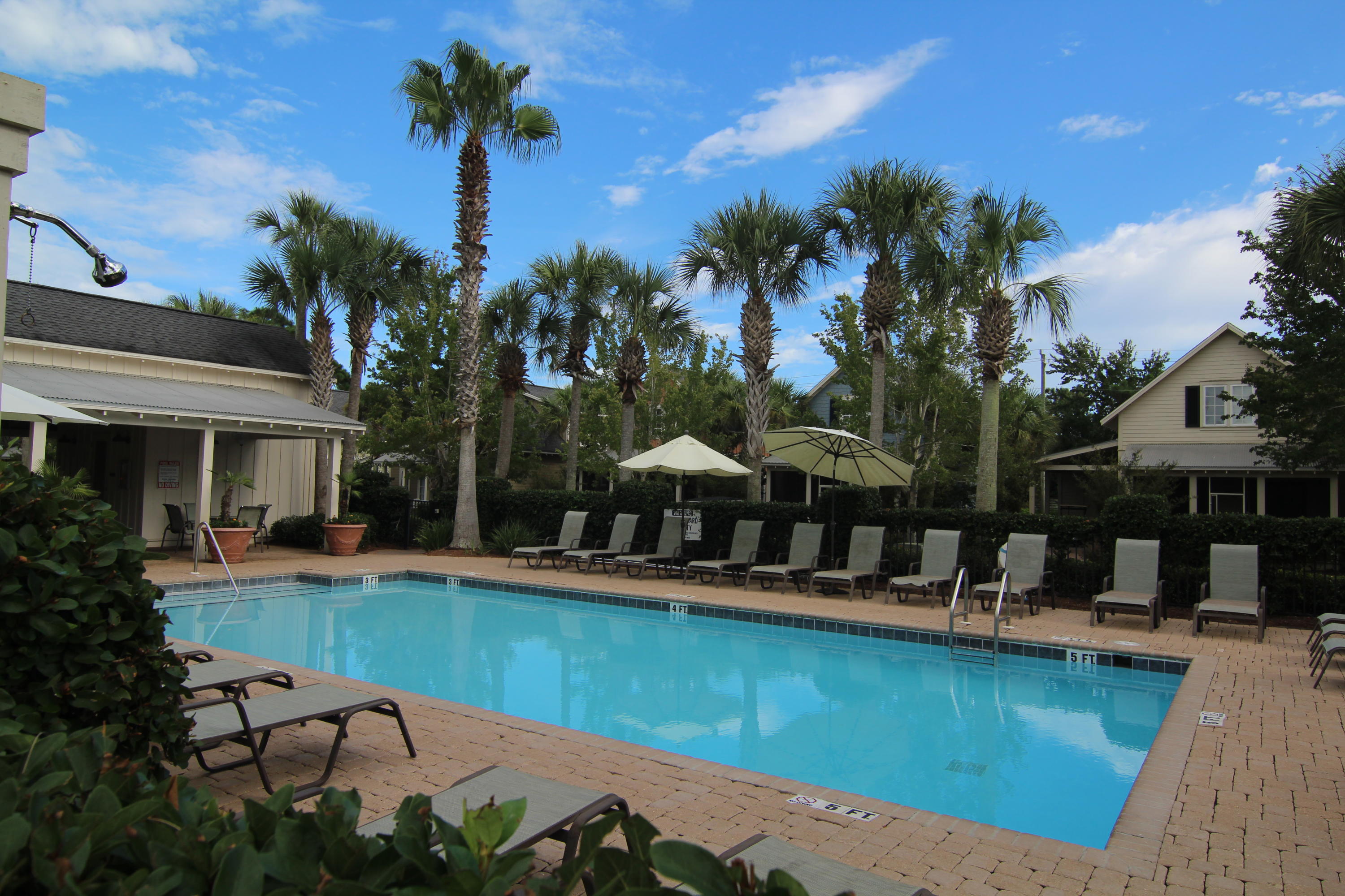 BUNGALOS AT SANDESTIN - Residential