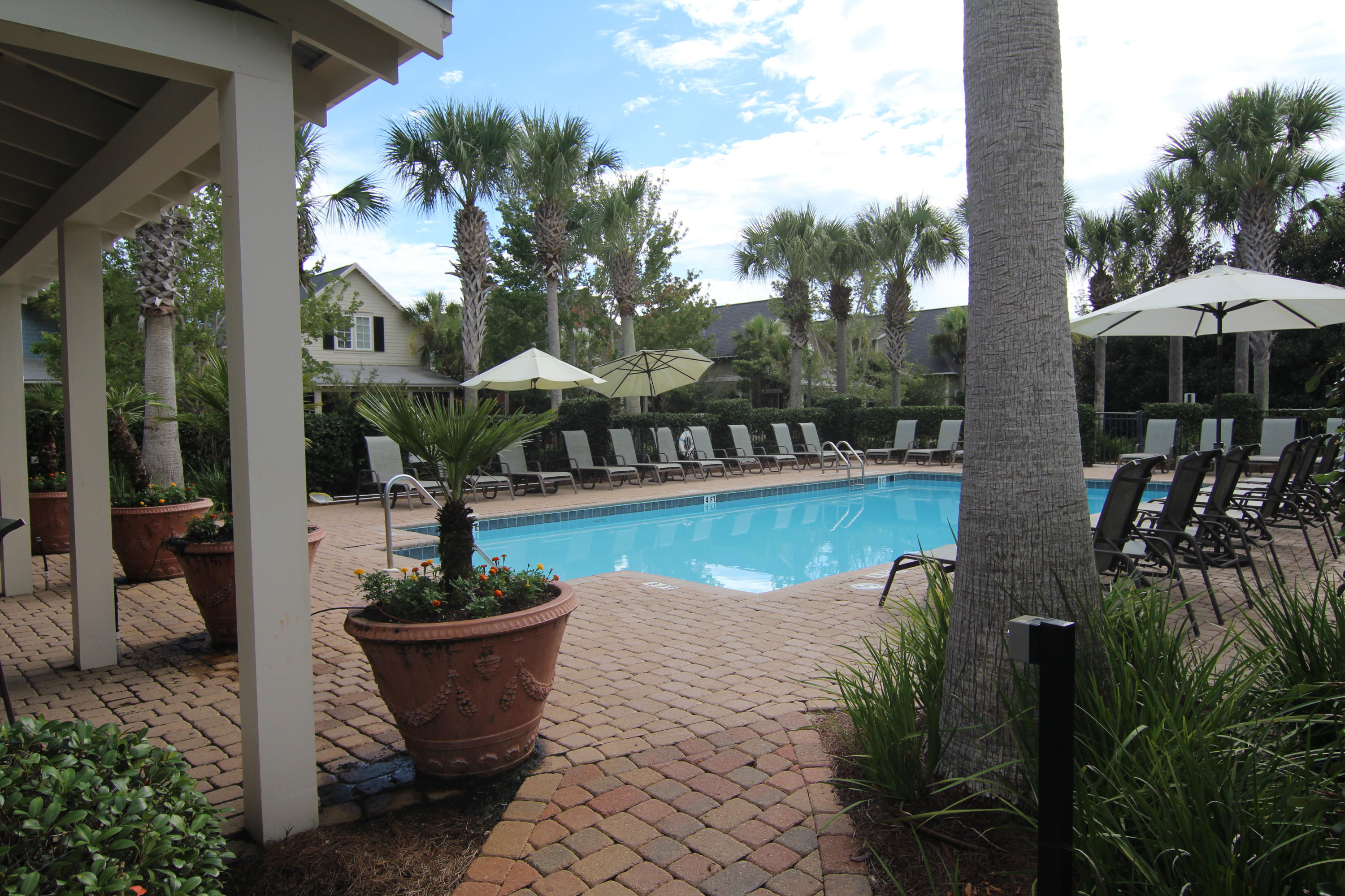 BUNGALOS AT SANDESTIN - Residential