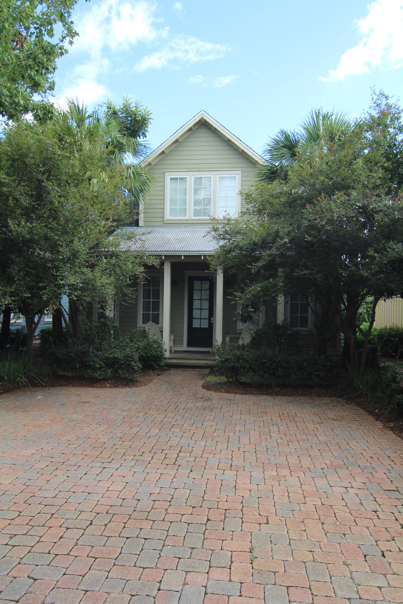 BUNGALOS AT SANDESTIN - Residential