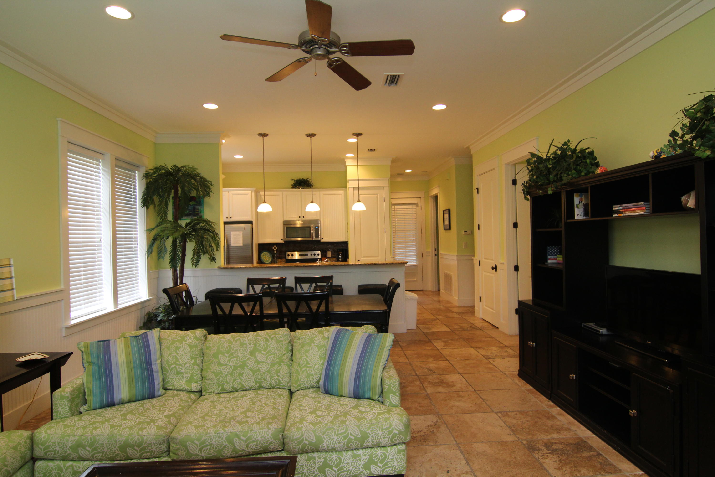 BUNGALOS AT SANDESTIN - Residential