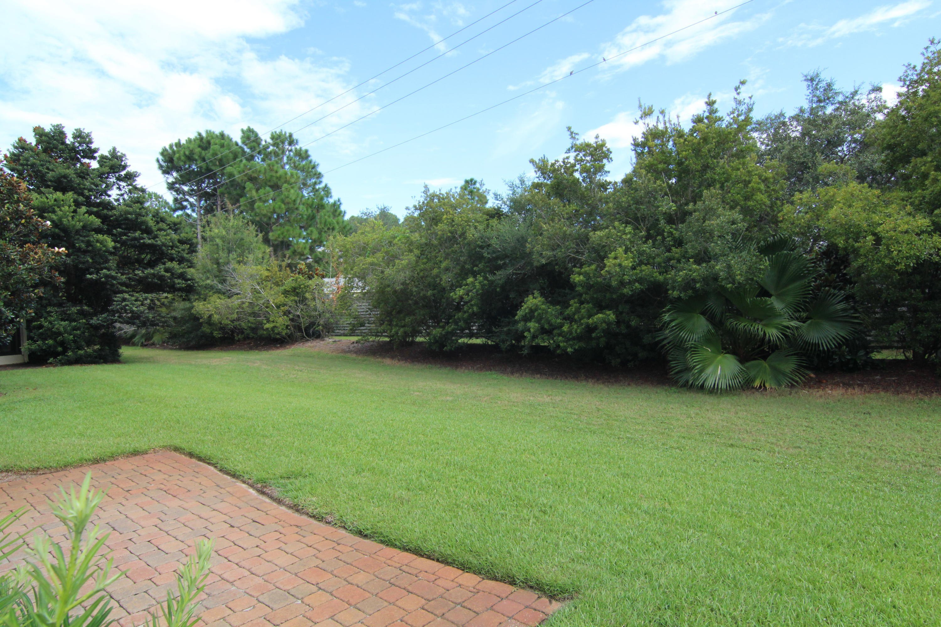 BUNGALOS AT SANDESTIN - Residential