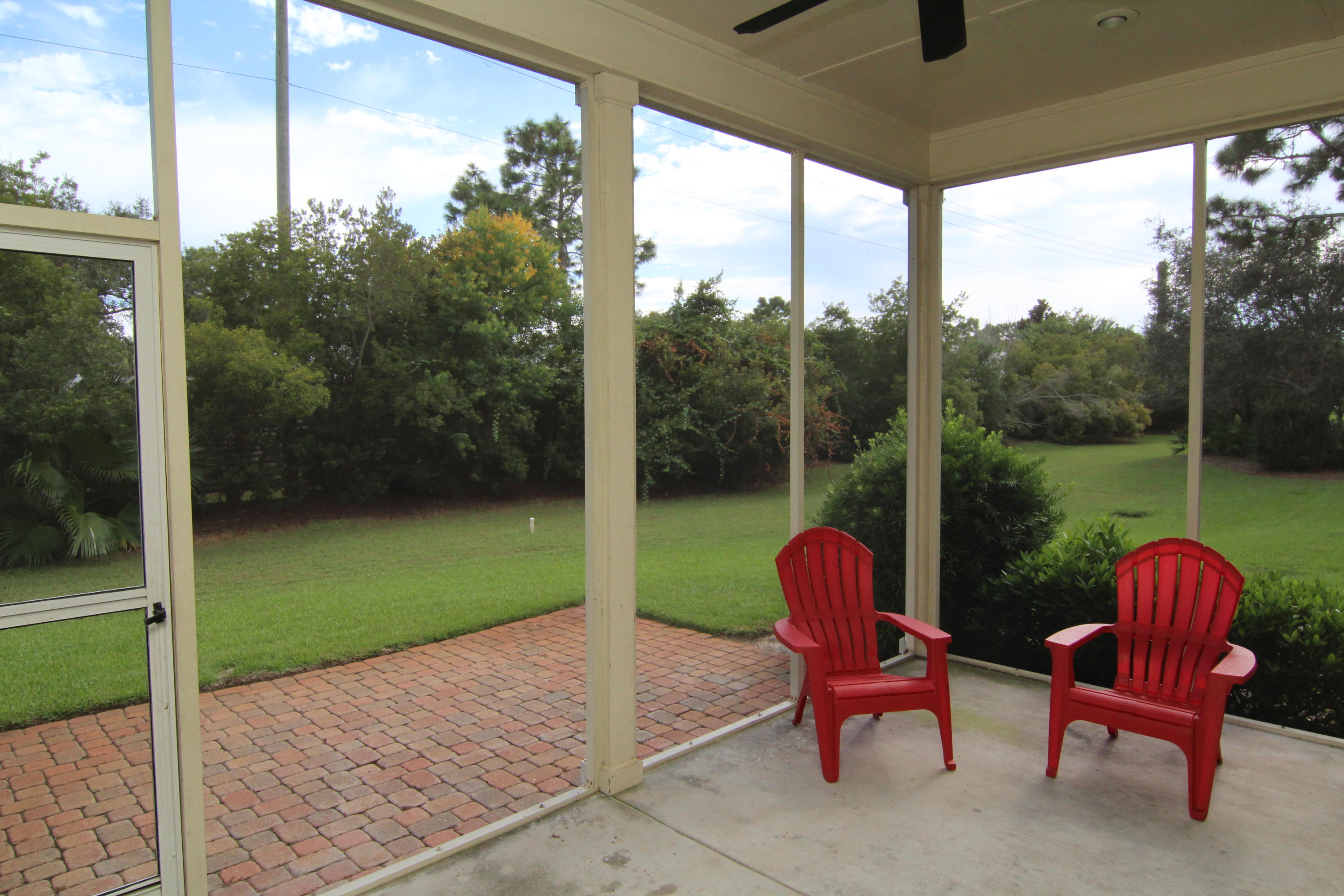 BUNGALOS AT SANDESTIN - Residential