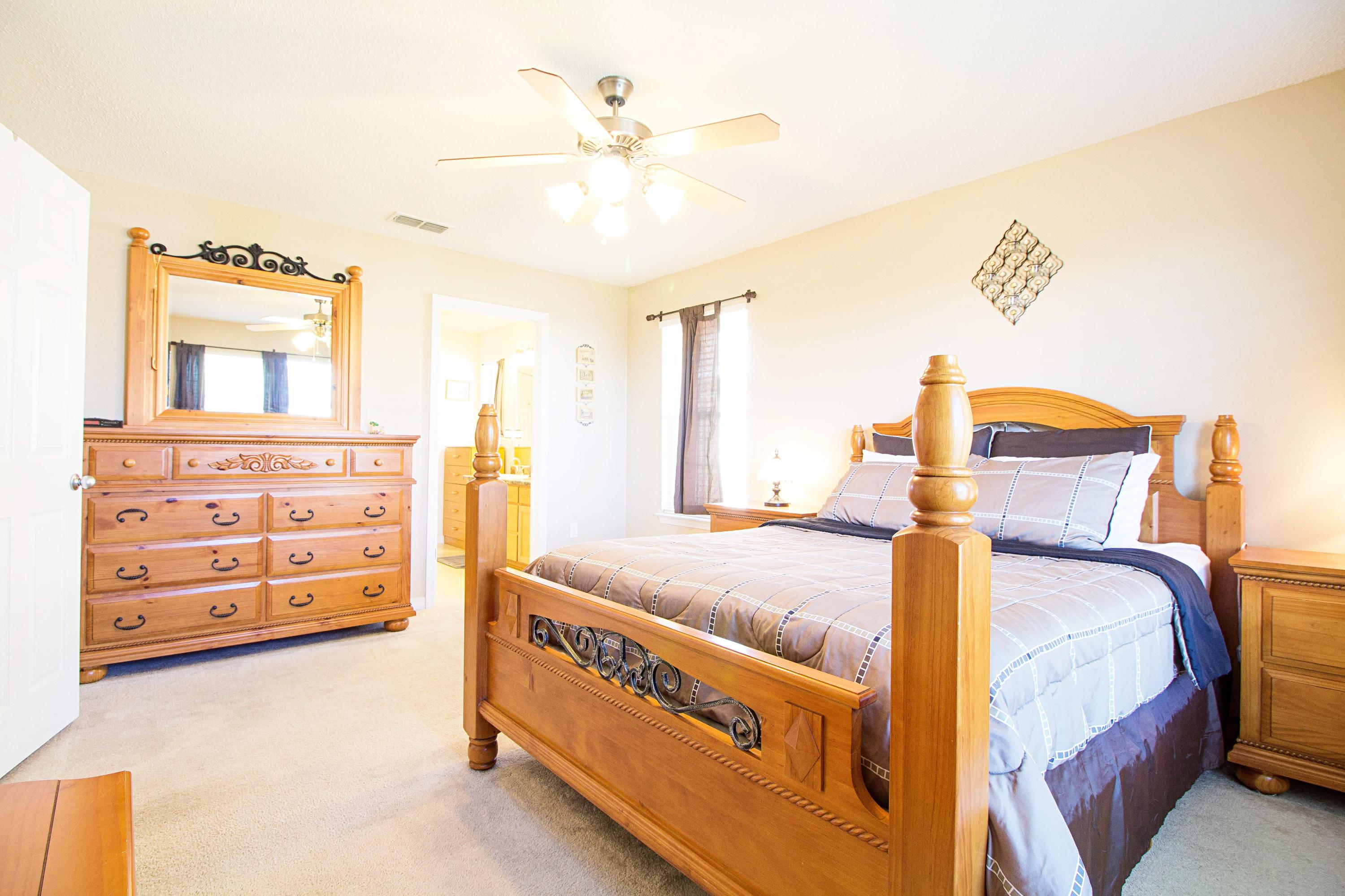 IRON GATE - Residential