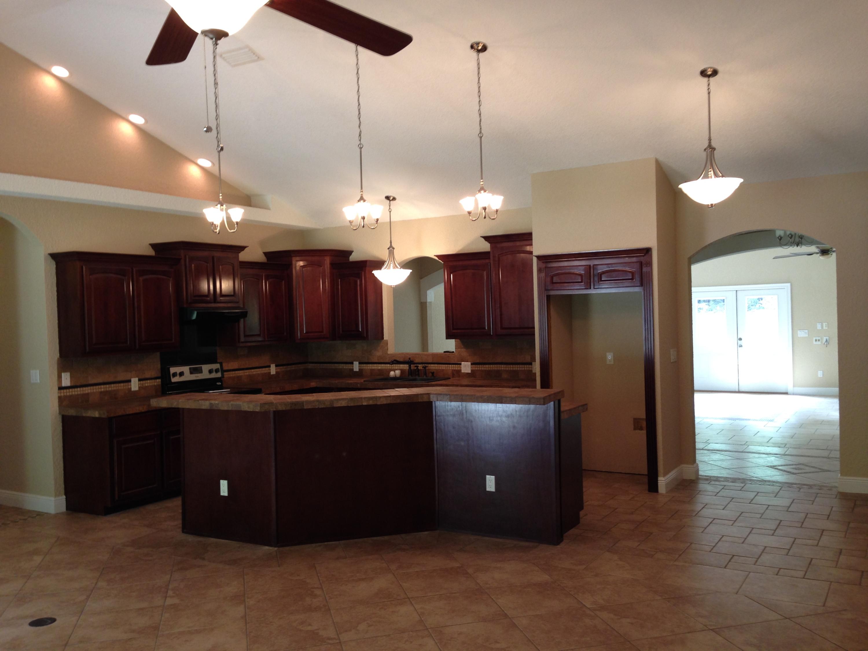 HOLLY HILLS - Residential