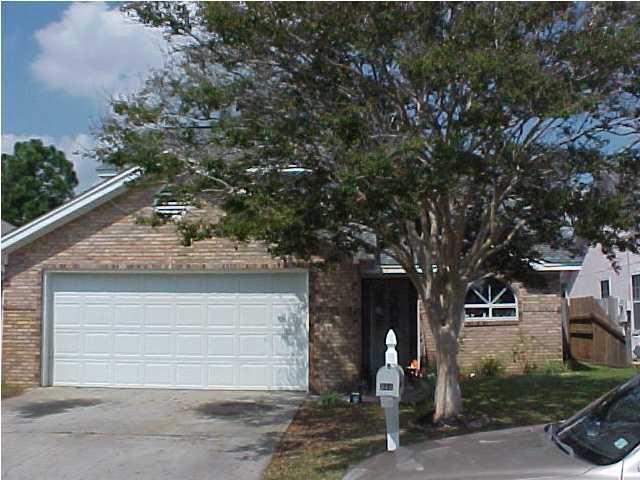 PETITE CHATEAU - Residential Lease