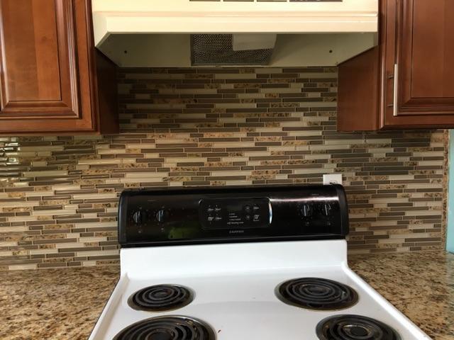 PETITE CHATEAU - Residential Lease